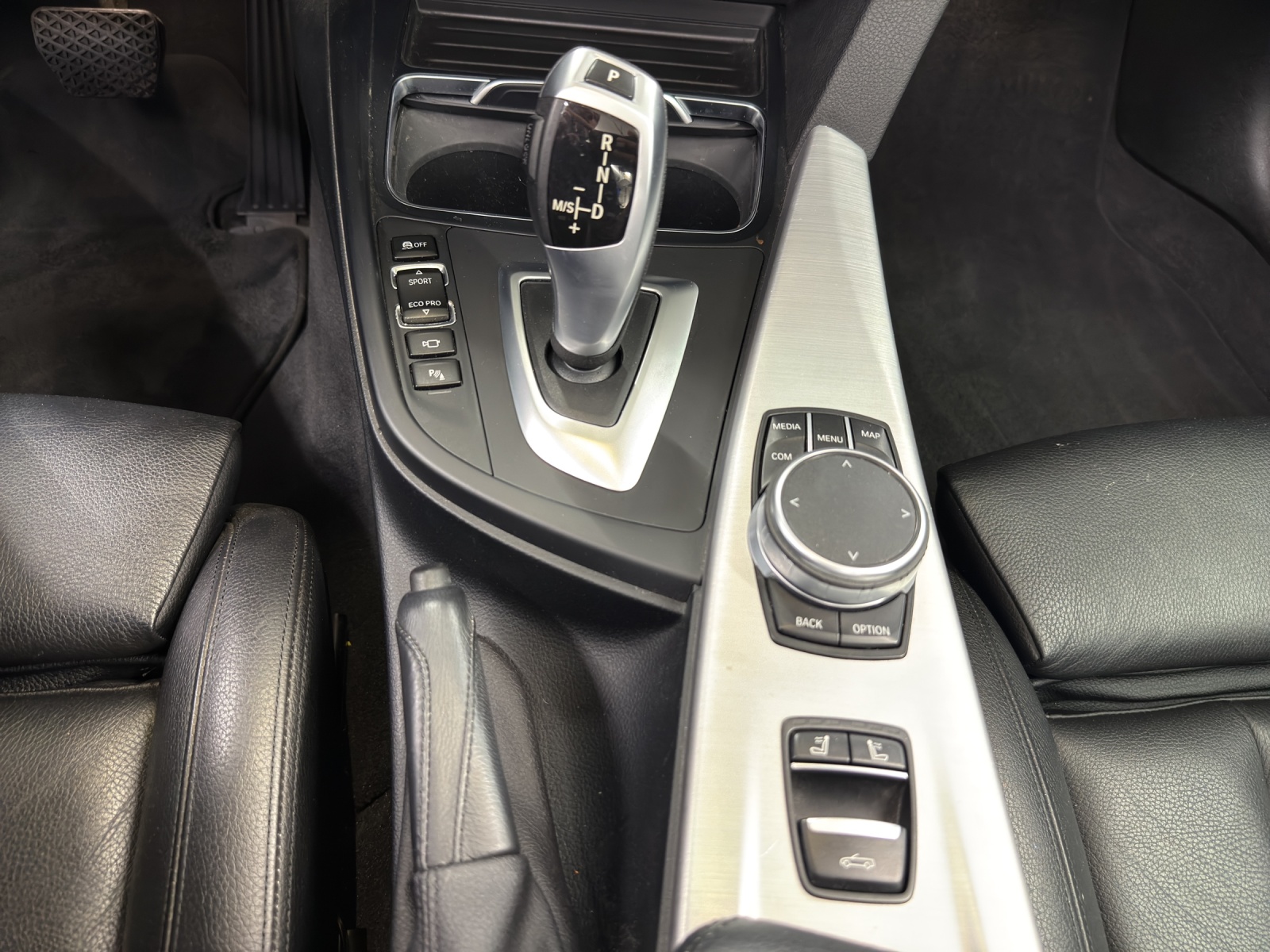 BMW 430i xDrive Cabrio Sport Line-image-16