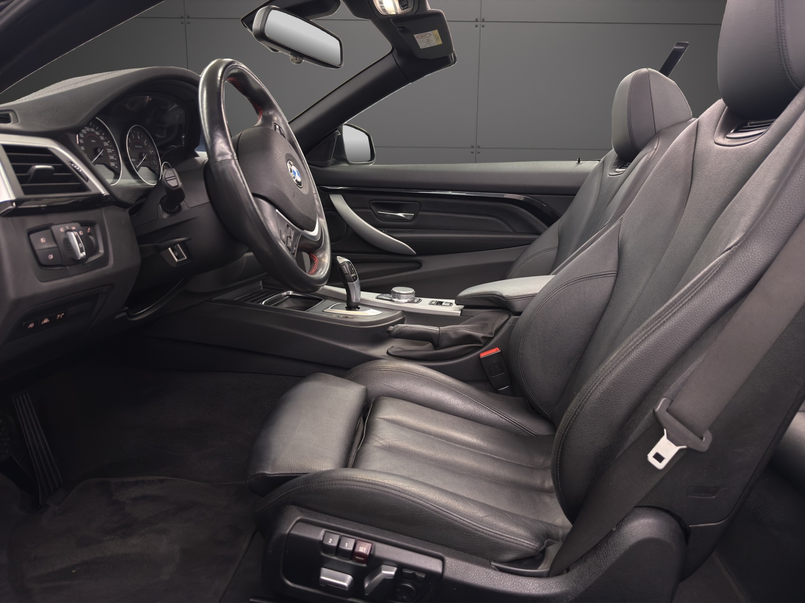 BMW 430i xDrive Cabrio Sport Line-image-6