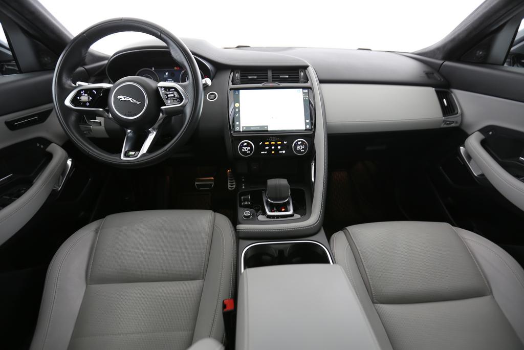 JAGUAR E-Pace 1.5 T 300e R-Dynamic SE AWD-image-4