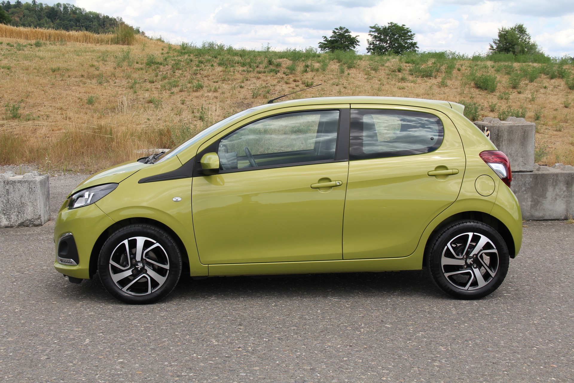 PEUGEOT 108 e-1.0 VTi Stop&Start Active Top-image-0