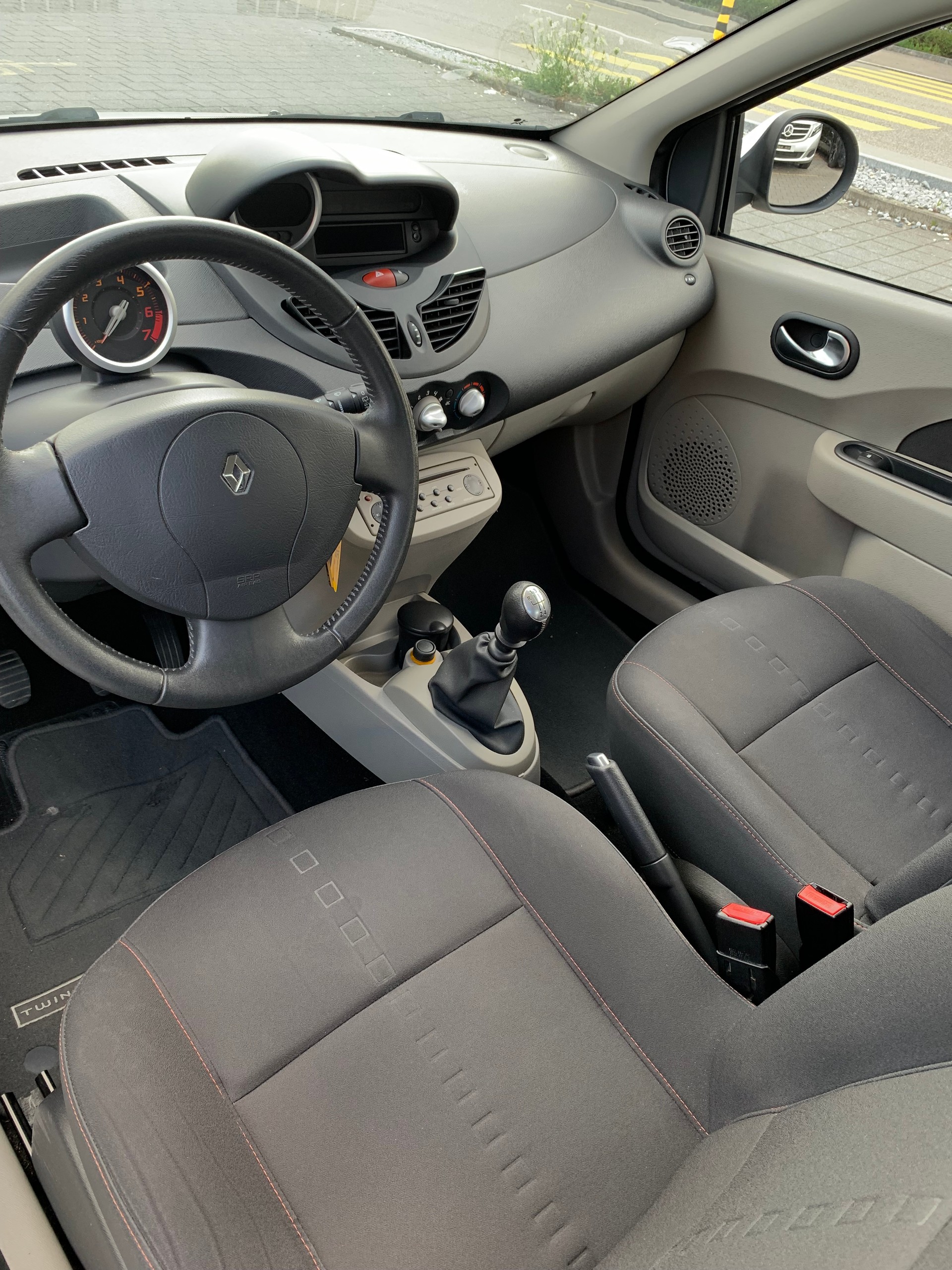 RENAULT Twingo 1.2 16V Dynamique-image-9