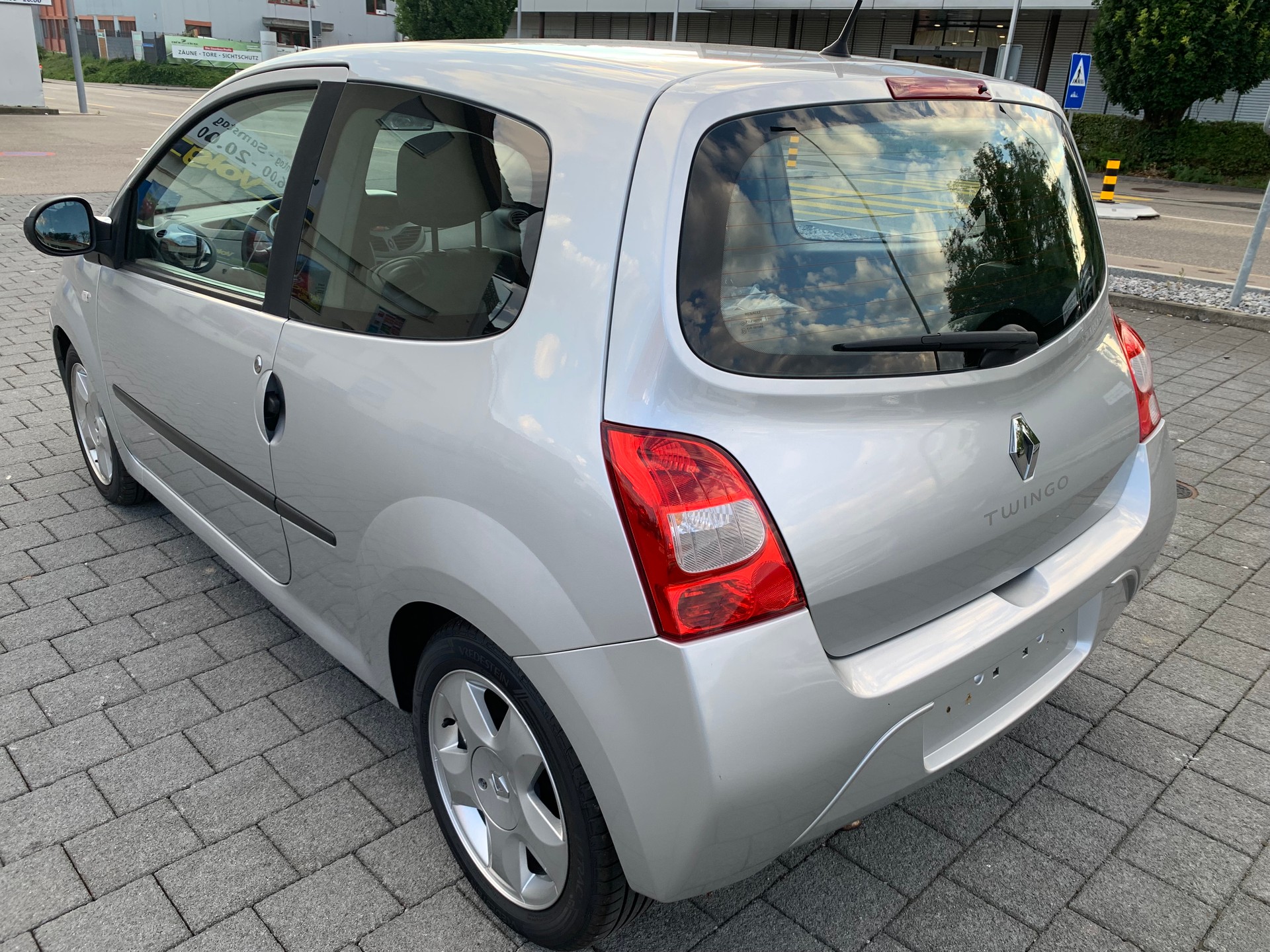 RENAULT Twingo 1.2 16V Dynamique-image-3