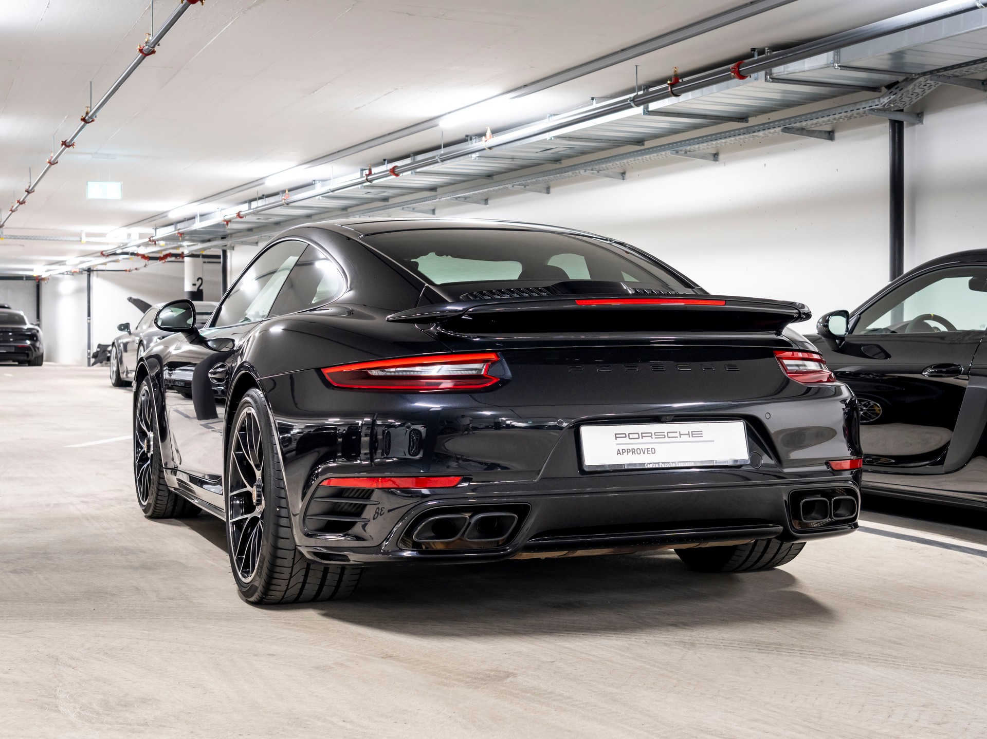 PORSCHE 911 Turbo S PDK-image-2