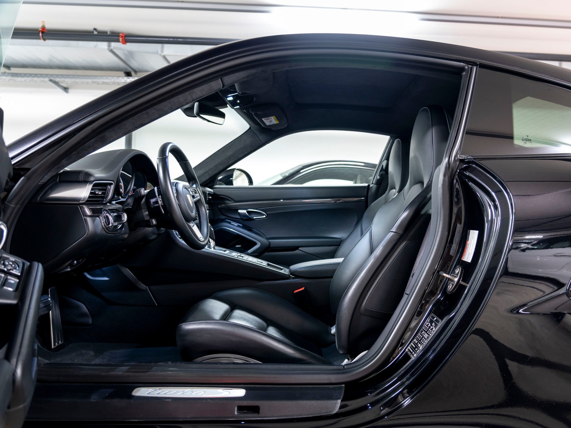 PORSCHE 911 Turbo S PDK-image-17