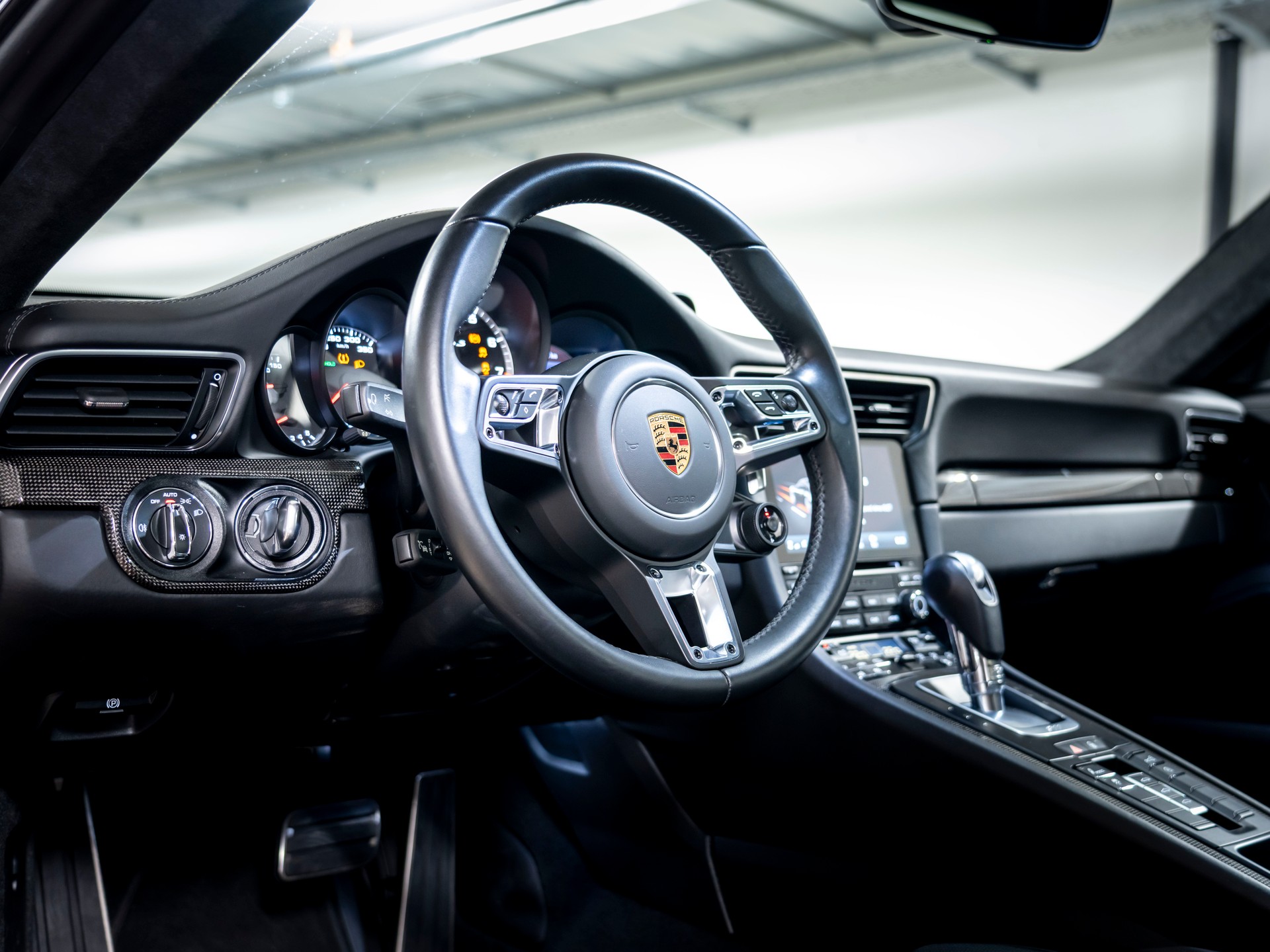 PORSCHE 911 Turbo S PDK-image-12