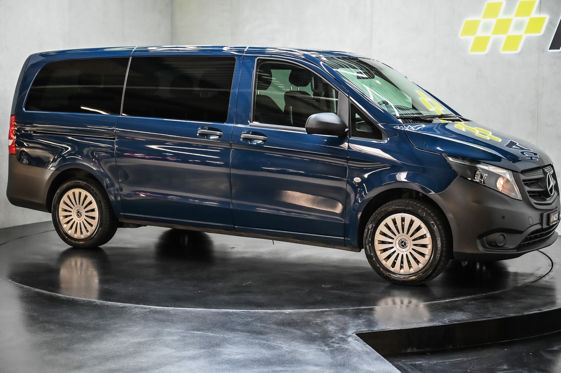 MERCEDES-BENZ Vito 116 Kombi Lang 2.0 CDI Pro-image-12
