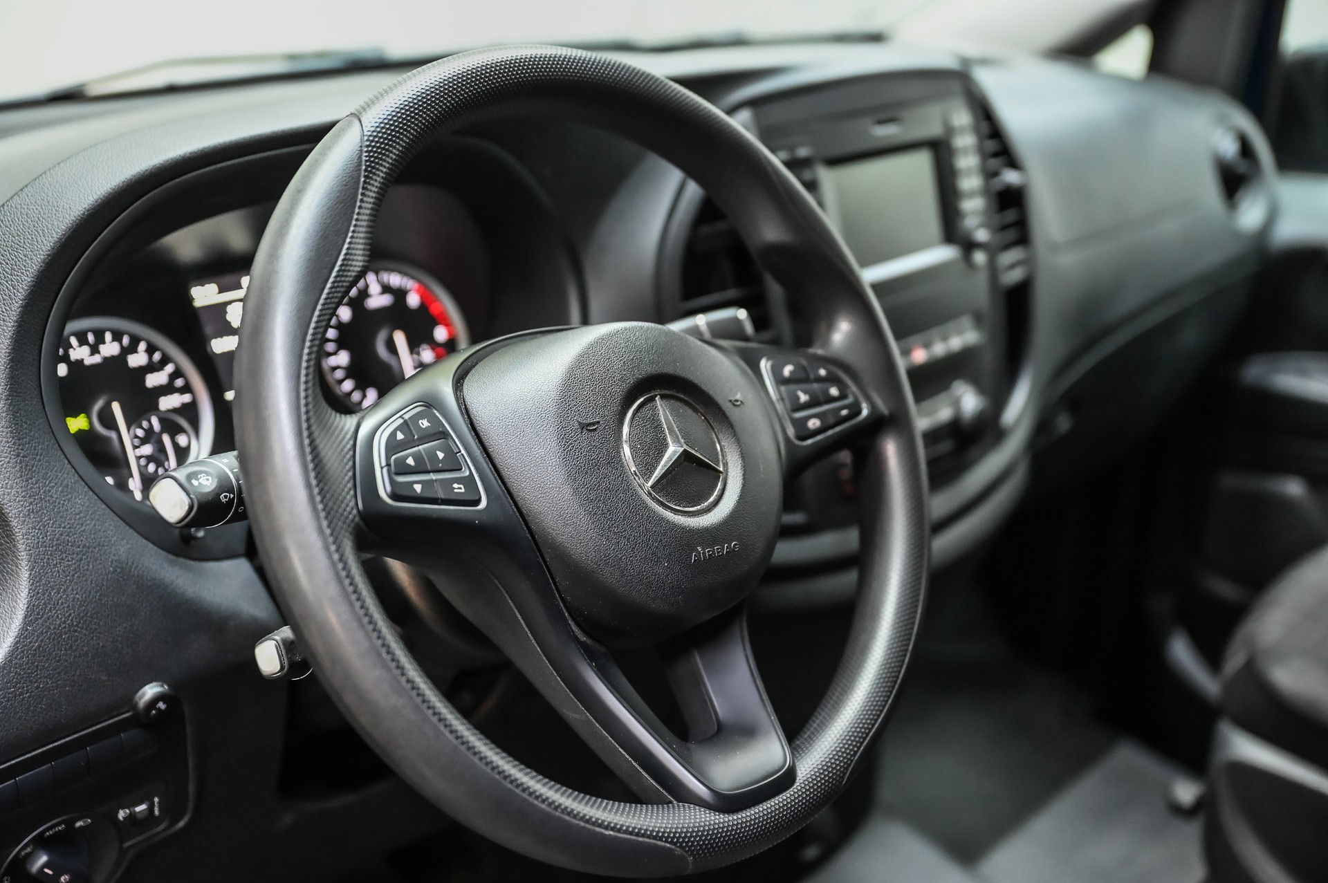 MERCEDES-BENZ Vito 116 Kombi Lang 2.0 CDI Pro-image-18