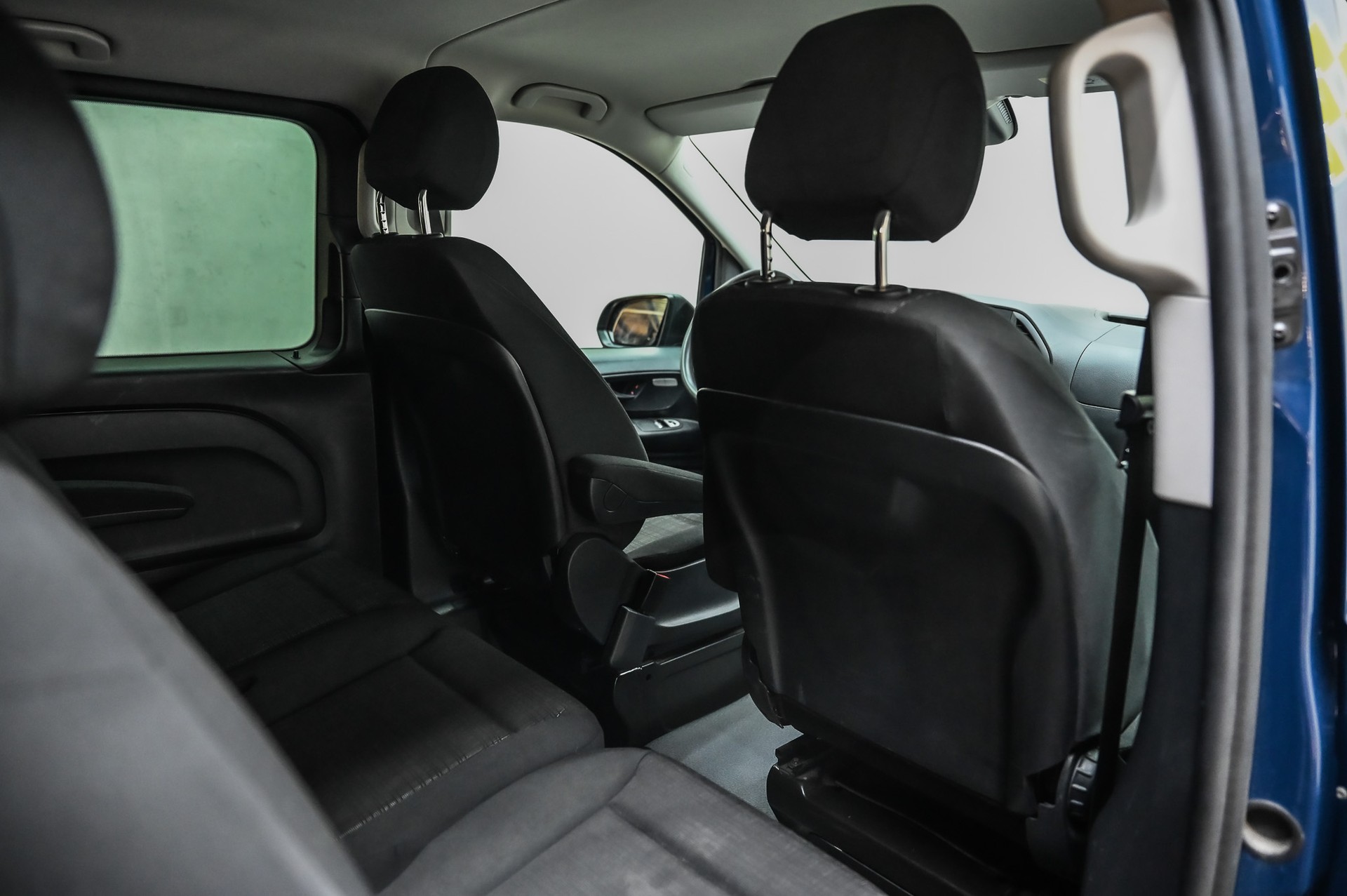 MERCEDES-BENZ Vito 116 Kombi Lang 2.0 CDI Pro-image-24
