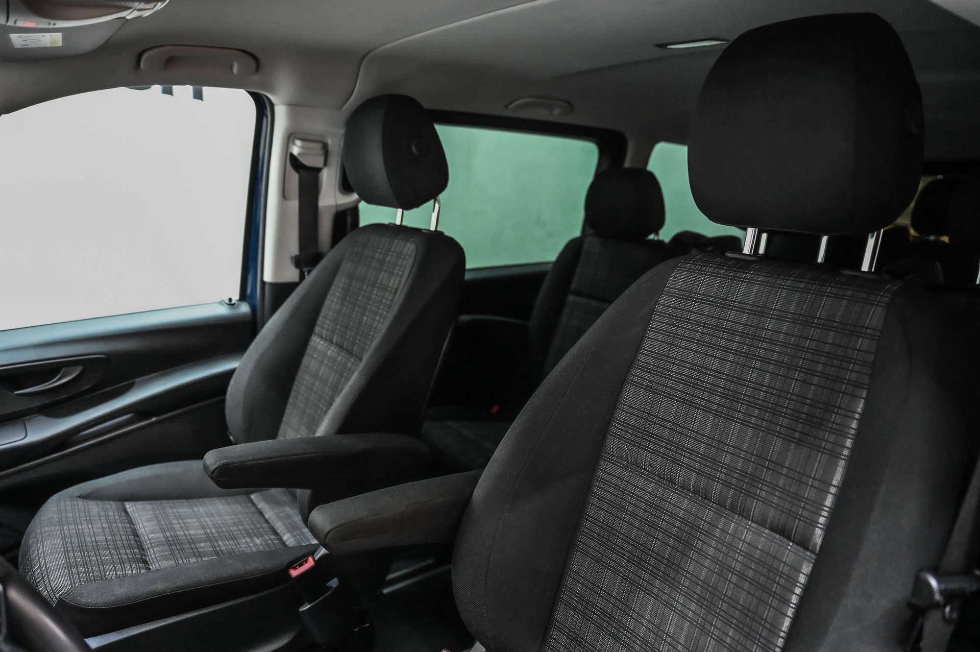 MERCEDES-BENZ Vito 116 Kombi Lang 2.0 CDI Pro-image-20