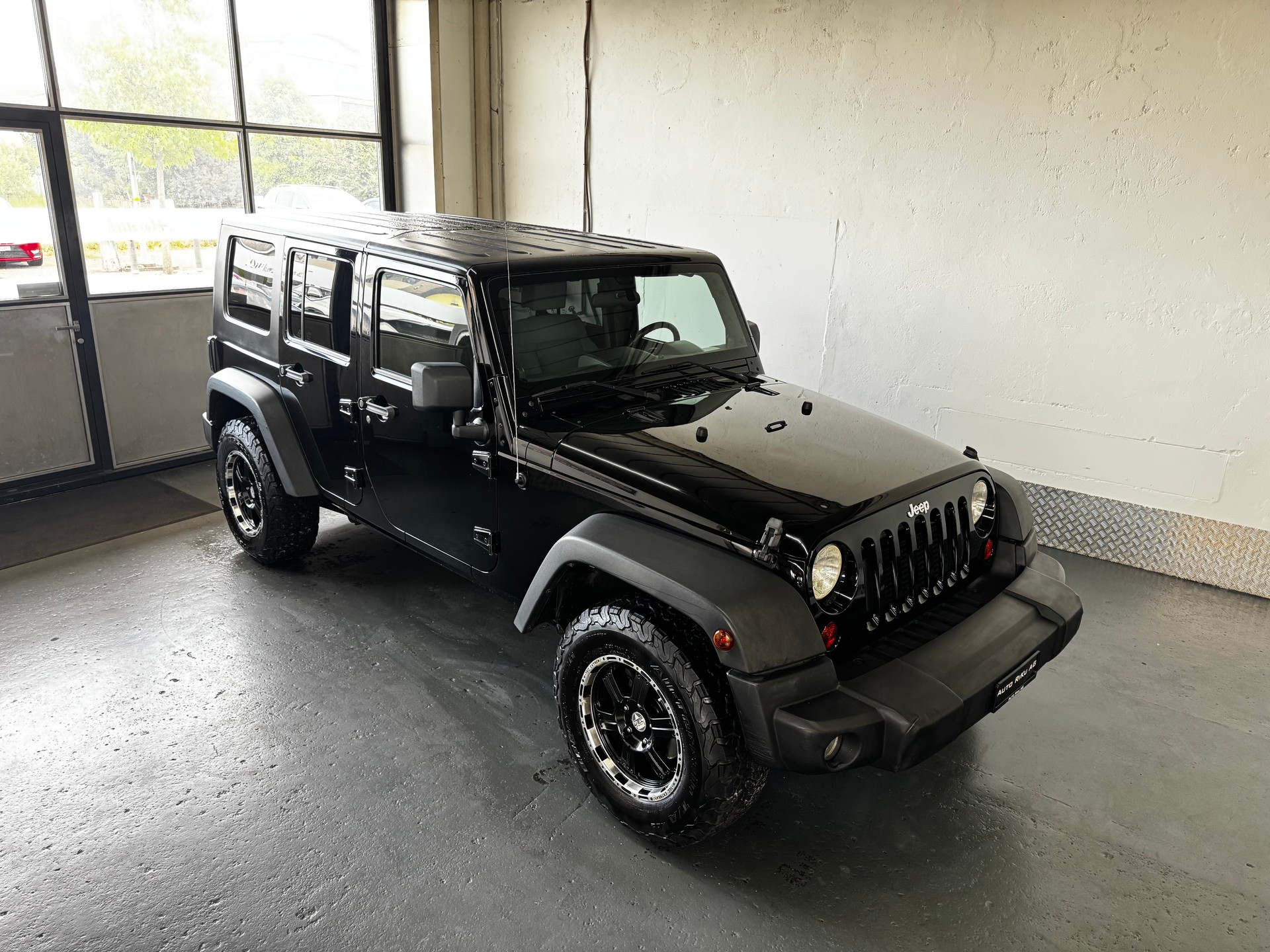 JEEP Wrangler 2.8CRD Unlimited Sport Automatic-image-0