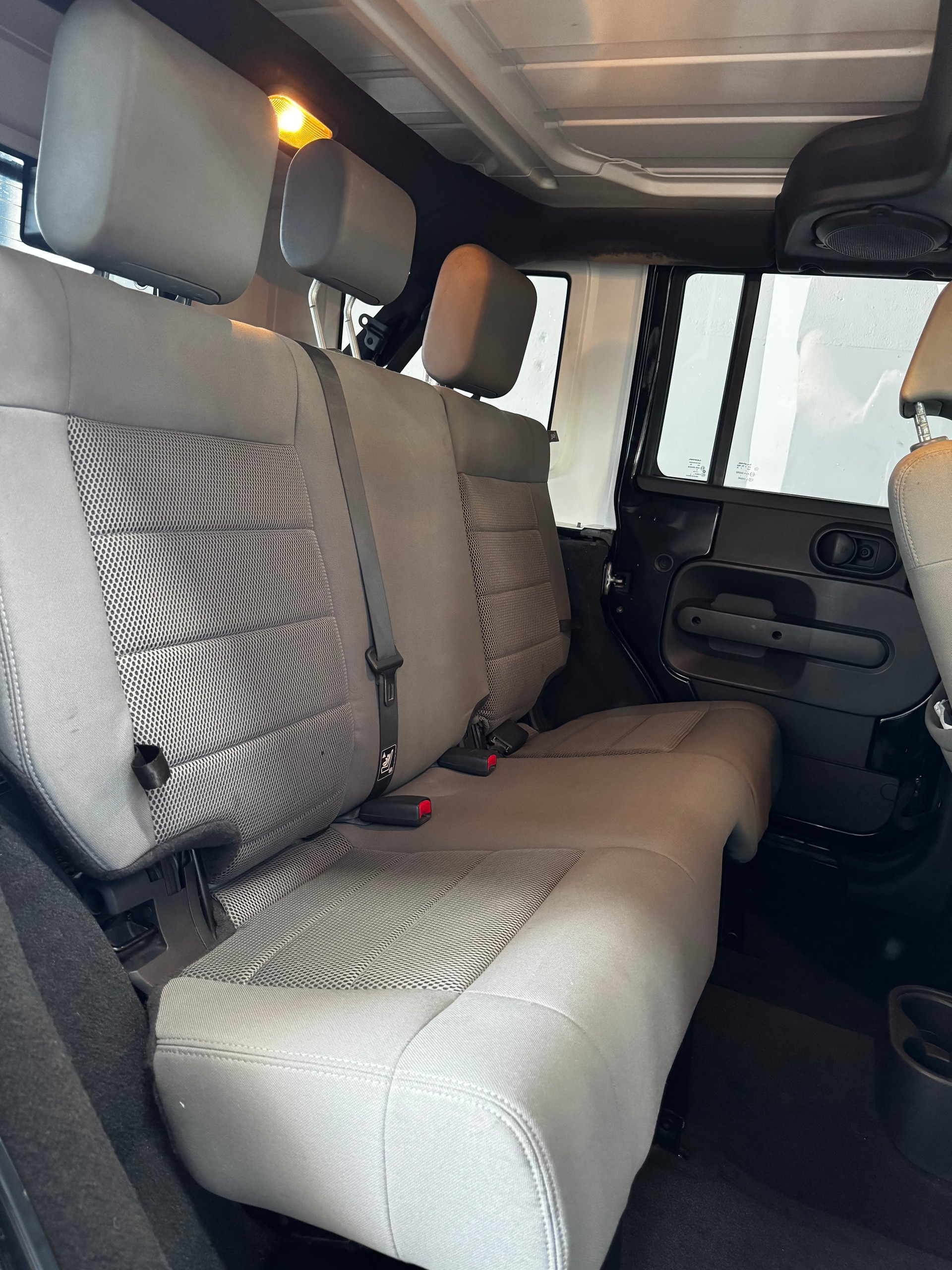 JEEP Wrangler 2.8CRD Unlimited Sport Automatic-image-20