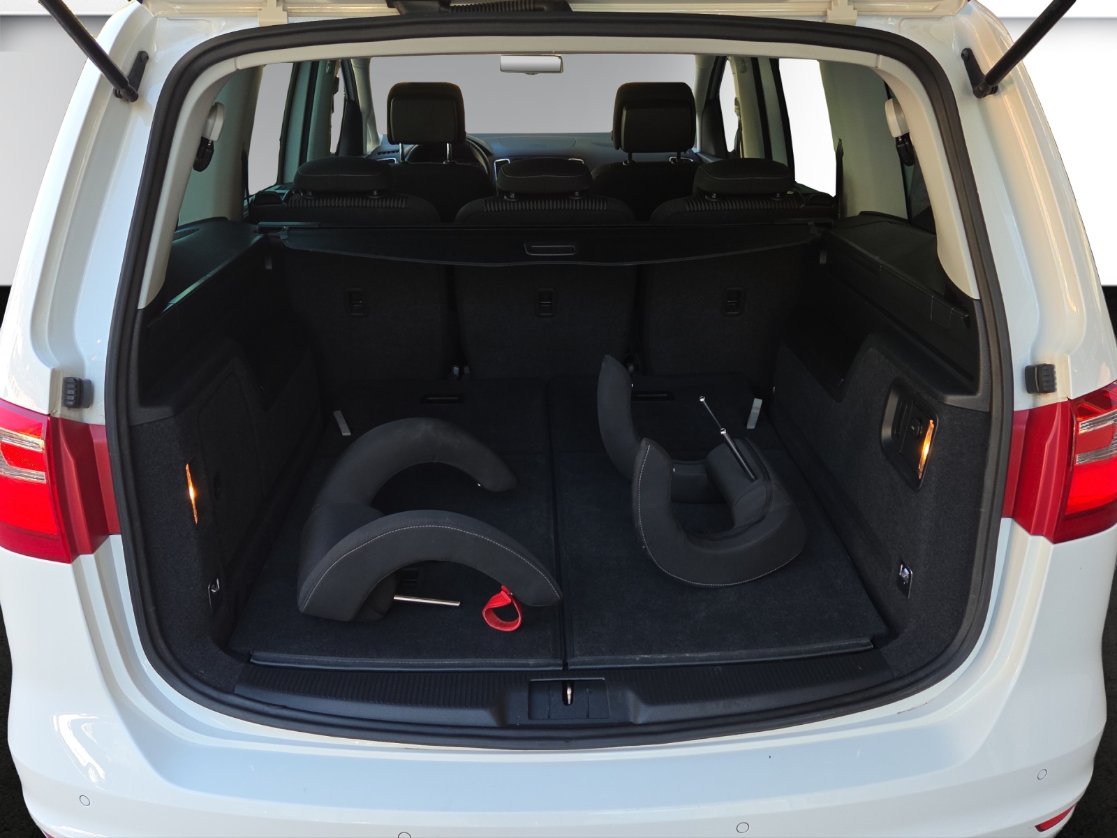 SEAT Alhambra 2.0 TDI Style Eco DSG-image-16