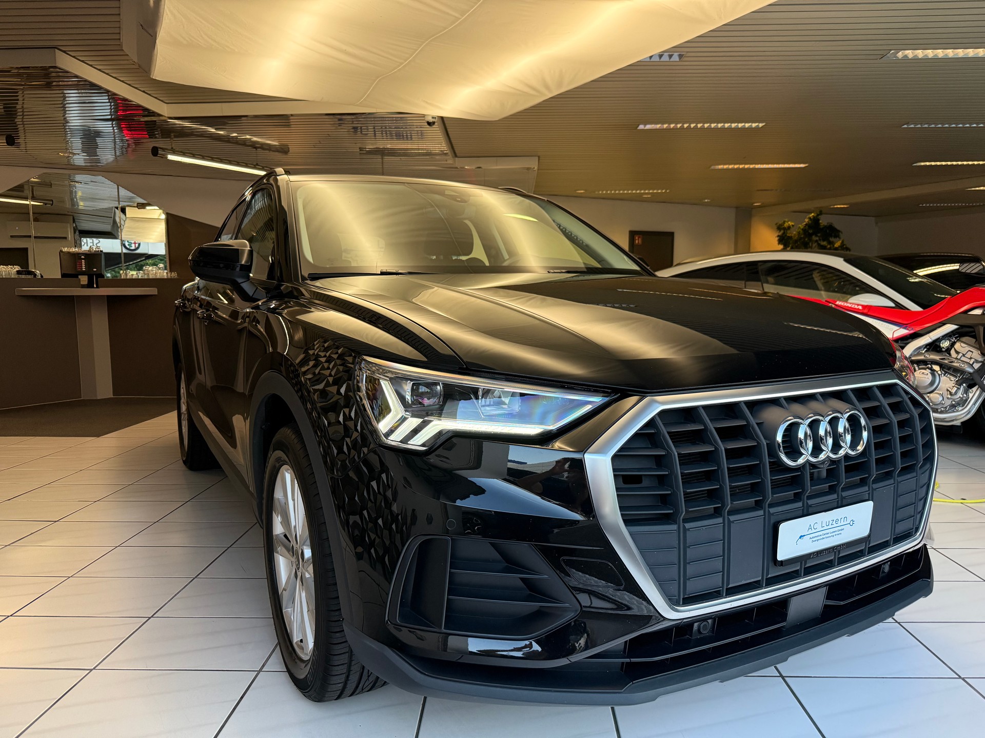 AUDI Q3 45 TFSI e Attraction S-tronic SoH 93.8 %-image-3