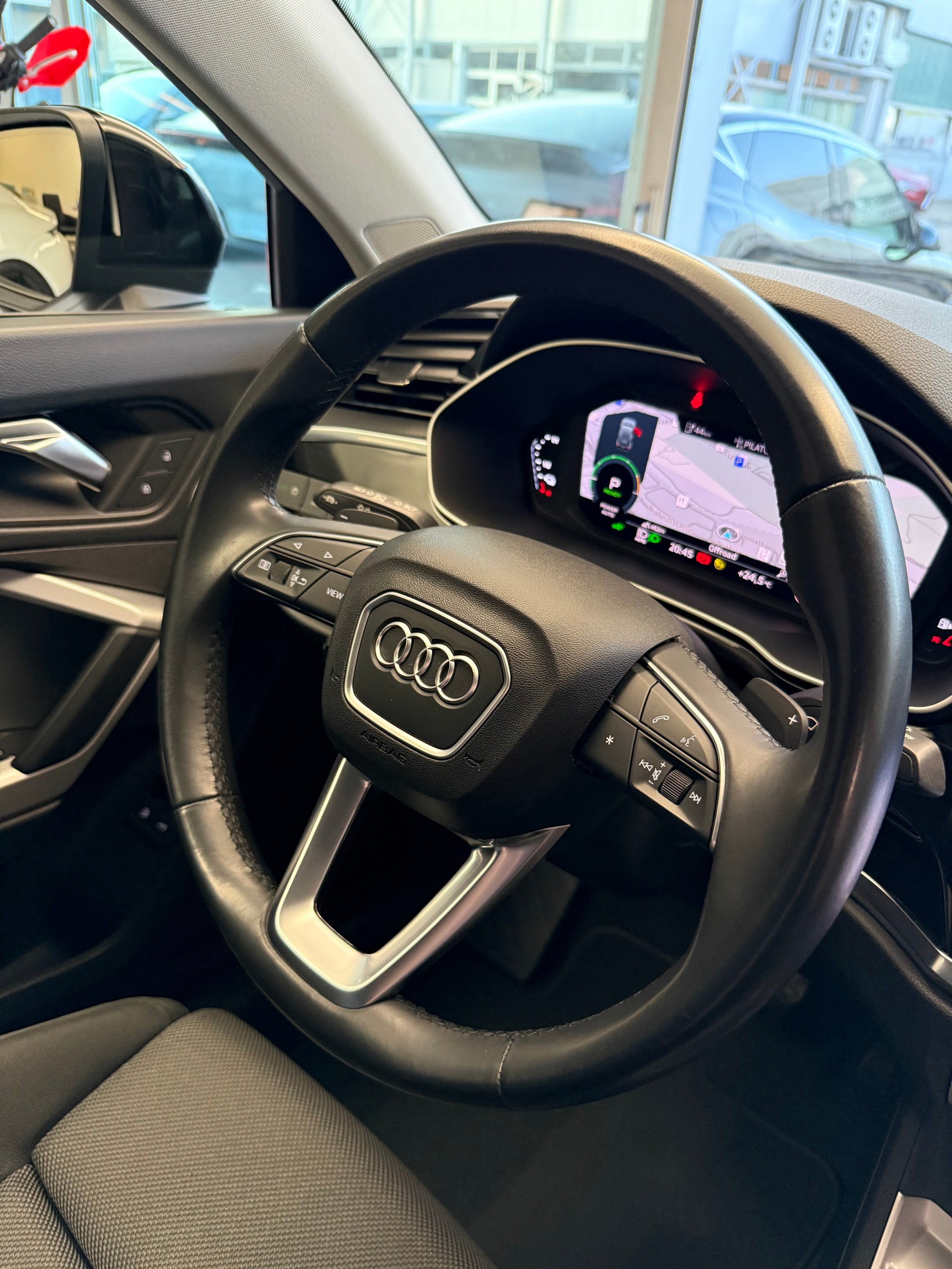 AUDI Q3 45 TFSI e Attraction S-tronic SoH 93.8 %-image-13