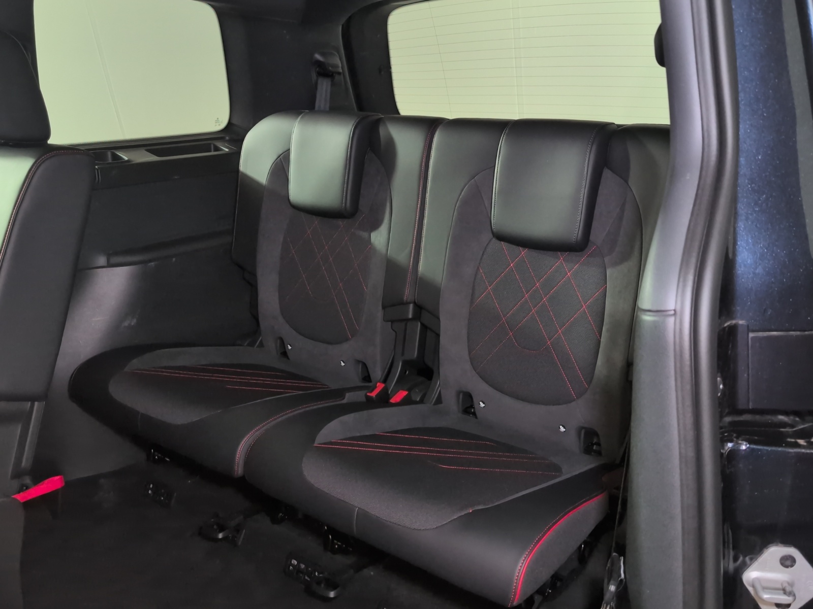VW ID.Buzz LWB GTX 4 Motion-image-15