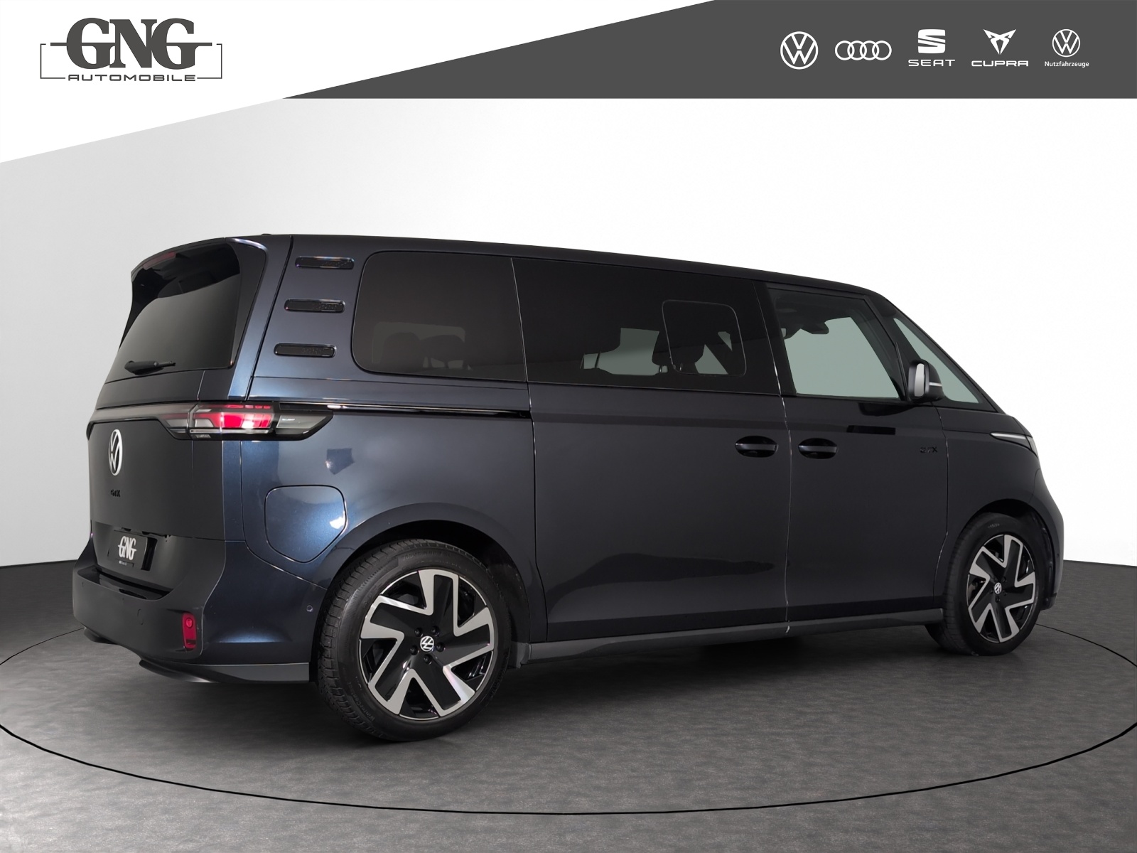 VW ID.Buzz LWB GTX 4 Motion-image-2