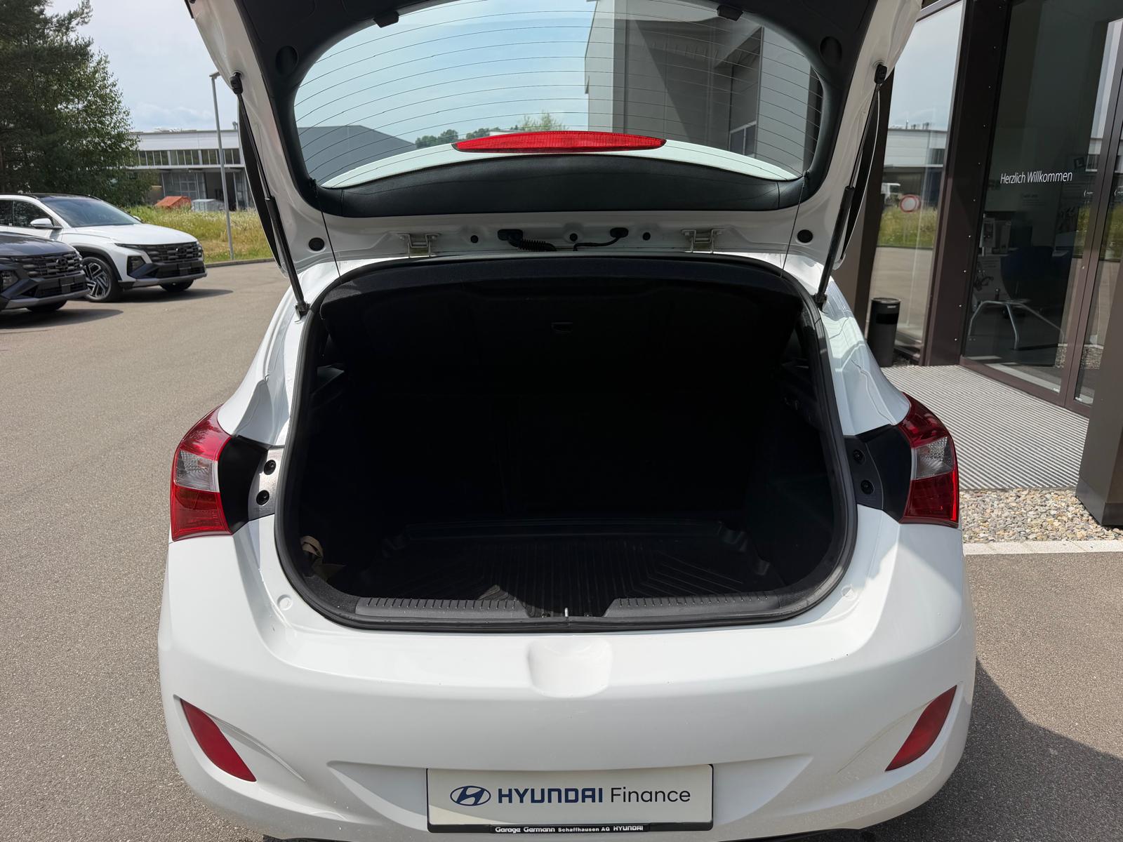 HYUNDAI i30 1.4 Pica-image-6
