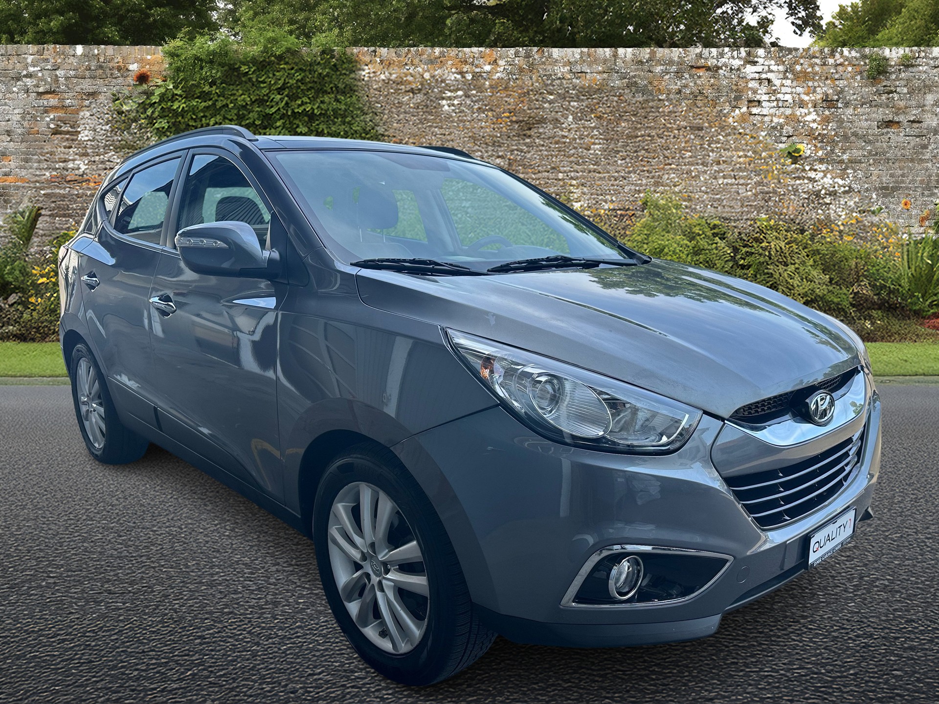 HYUNDAI iX 35 2.0 CRDi Premium 4WD Automatic-image-6