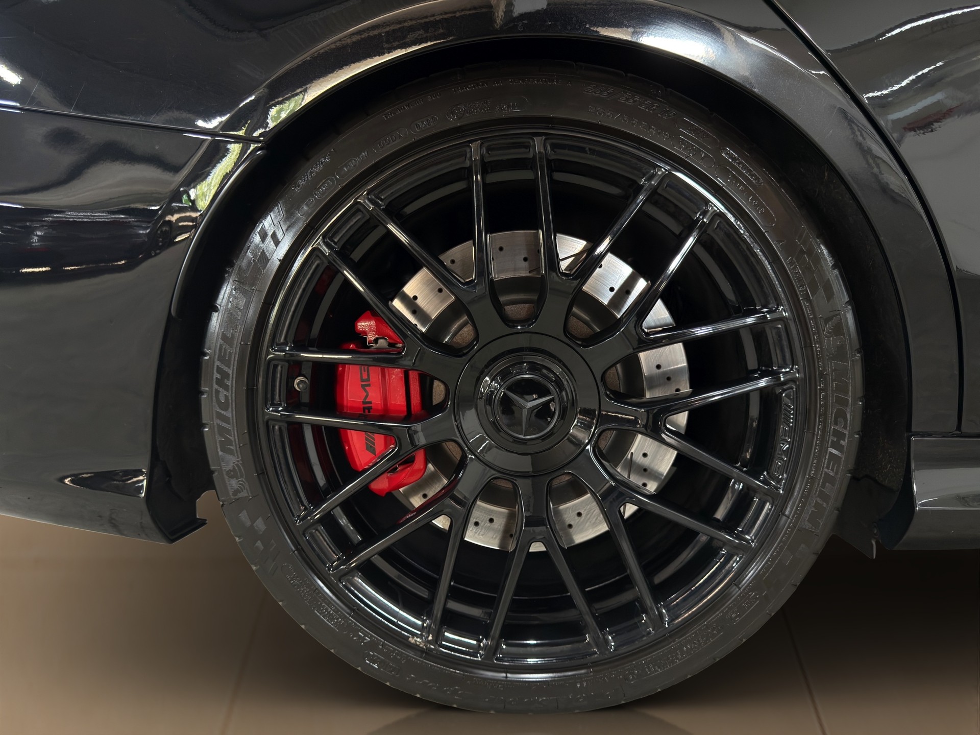 MERCEDES-BENZ C 63 S AMG Speedshift-image-9
