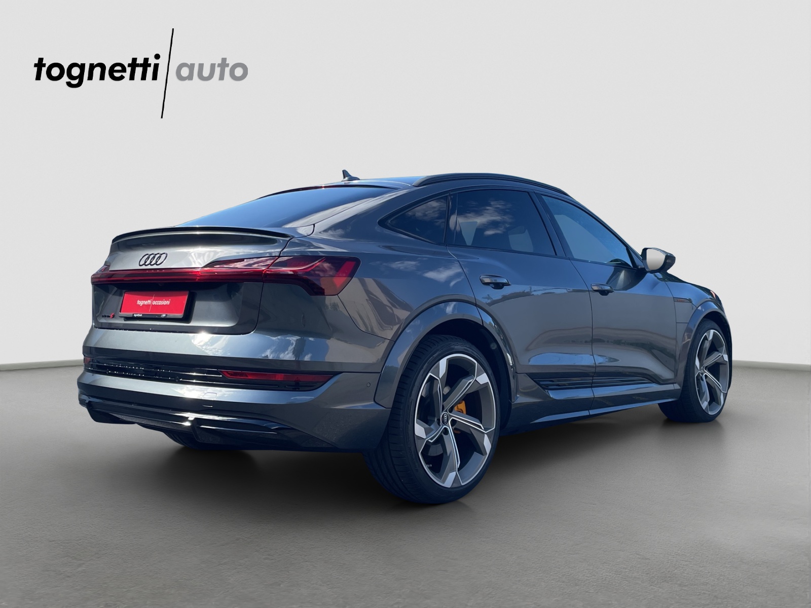 AUDI e-tron S Sportback quattro-showroom-element-3