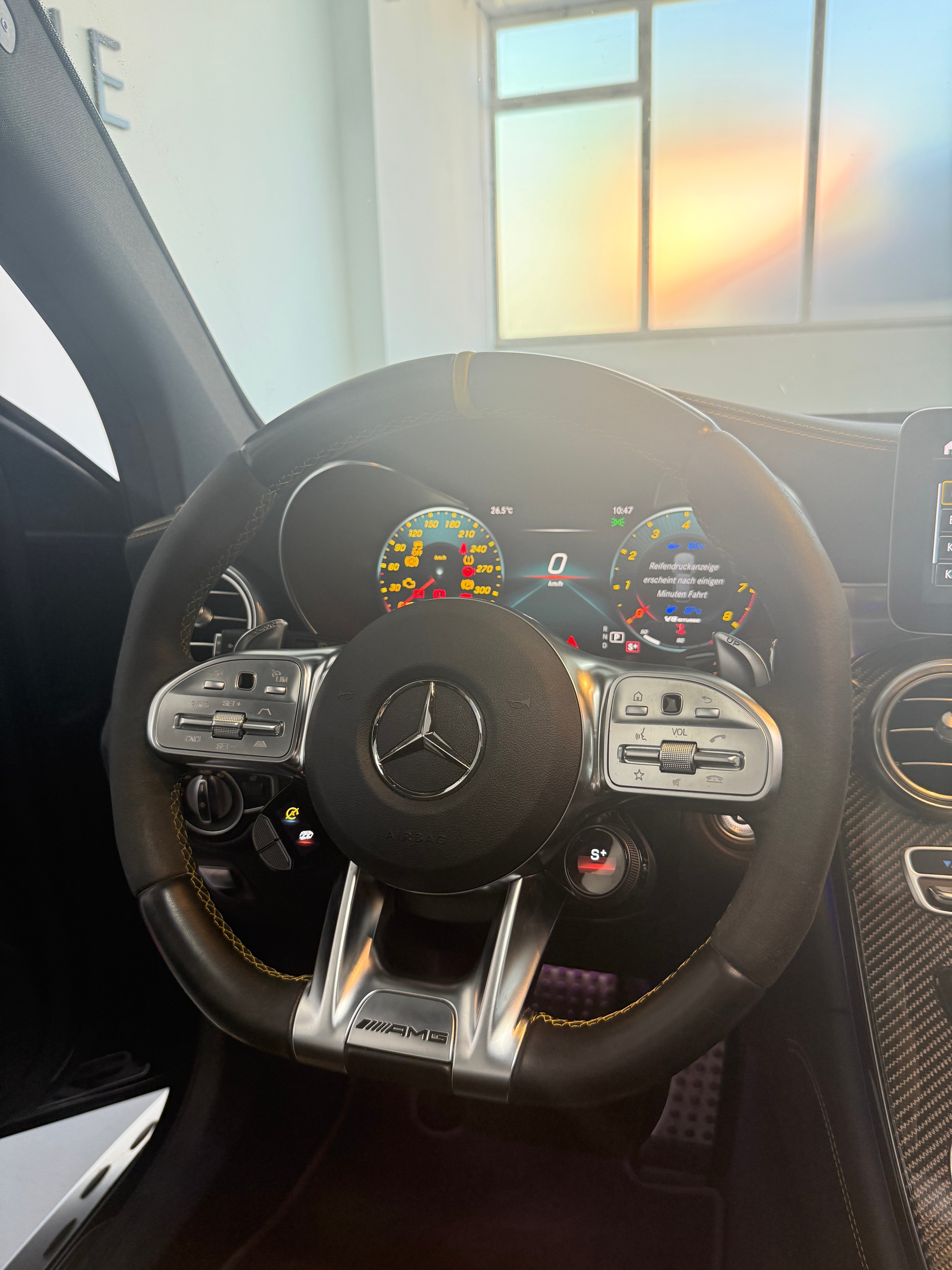 MERCEDES-BENZ GLC 63 S AMG Edition 1 4Matic+ 9G-Tronic-image-10