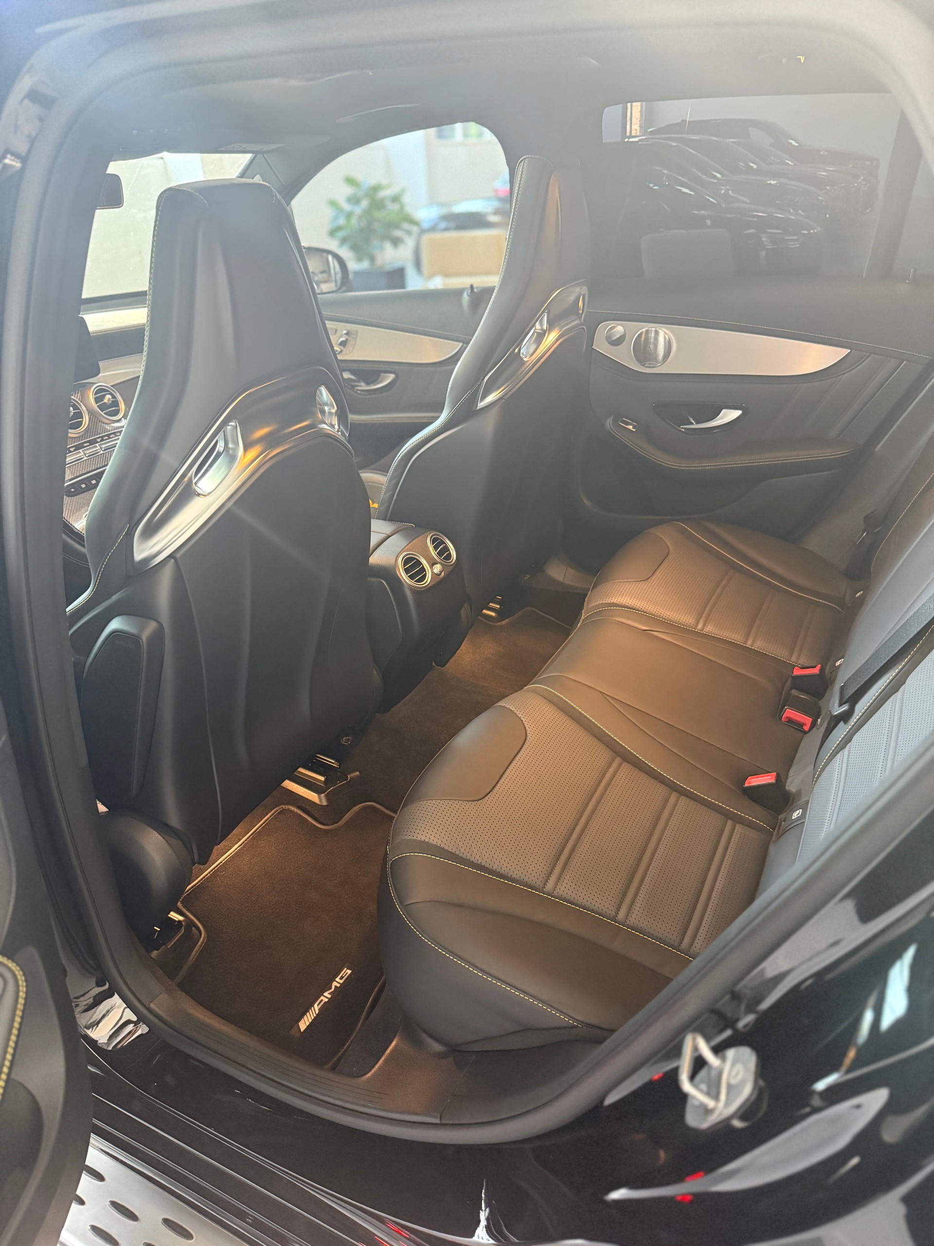 MERCEDES-BENZ GLC 63 S AMG Edition 1 4Matic+ 9G-Tronic-image-13