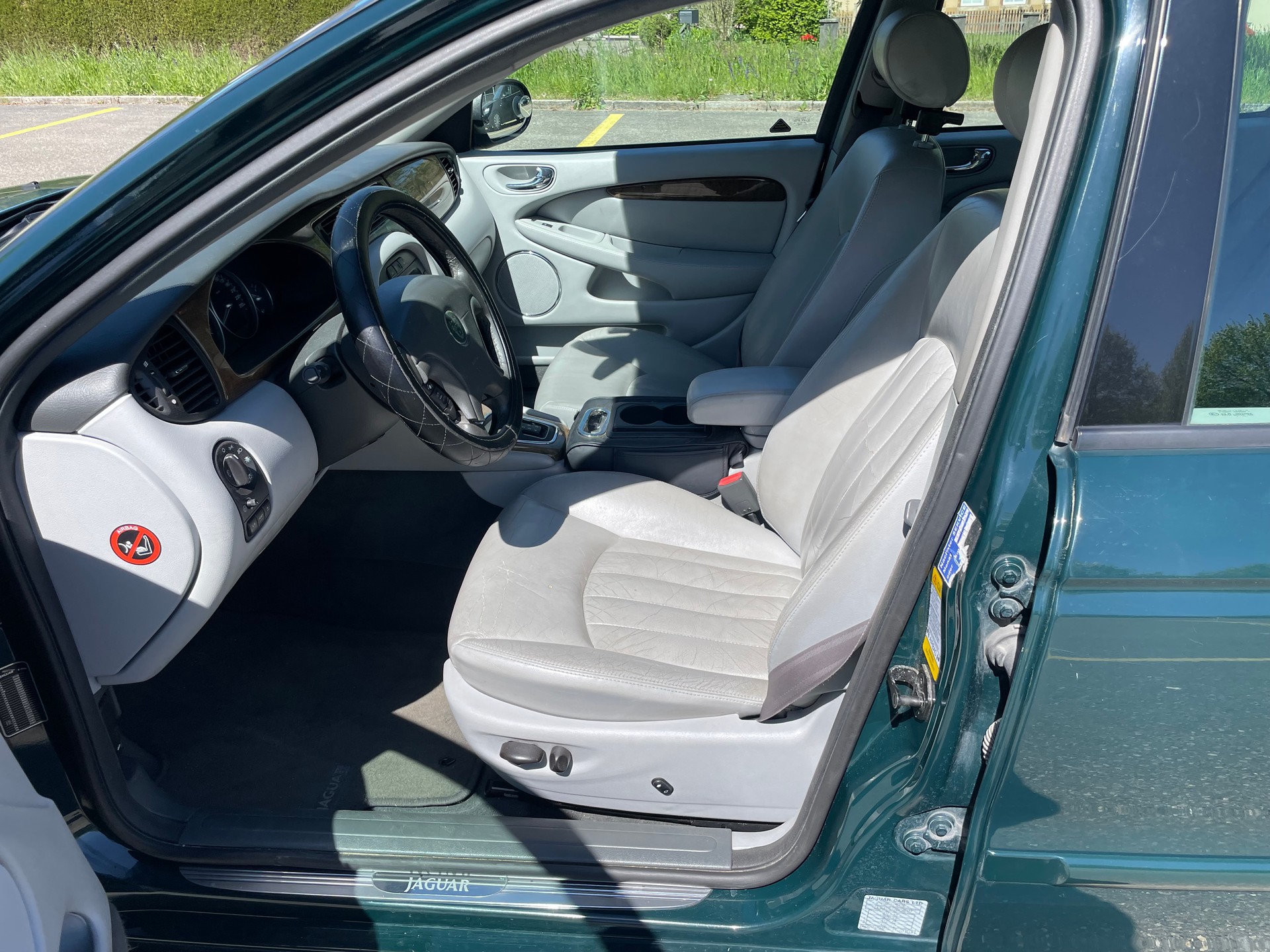 JAGUAR X-Type 3.0 V6 Traction4 Executive-image-10