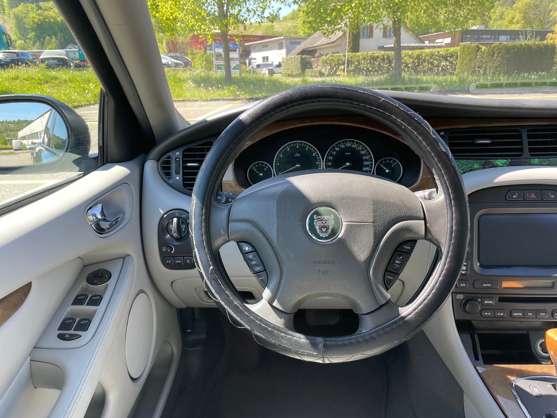 JAGUAR X-Type 3.0 V6 Traction4 Executive-image-9