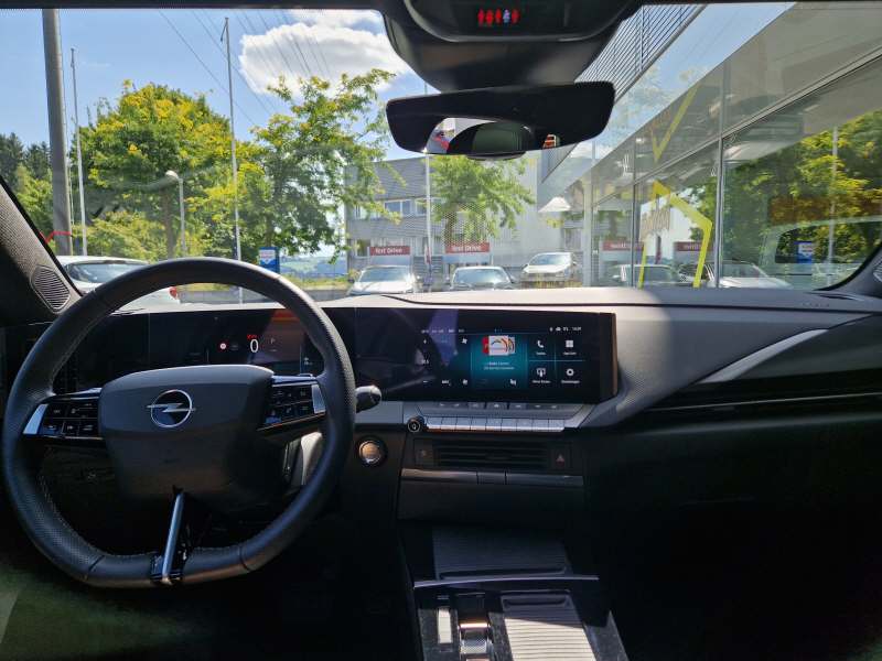 OPEL Astra Sports Tourer 1.2 T Hybrid GS-image-6