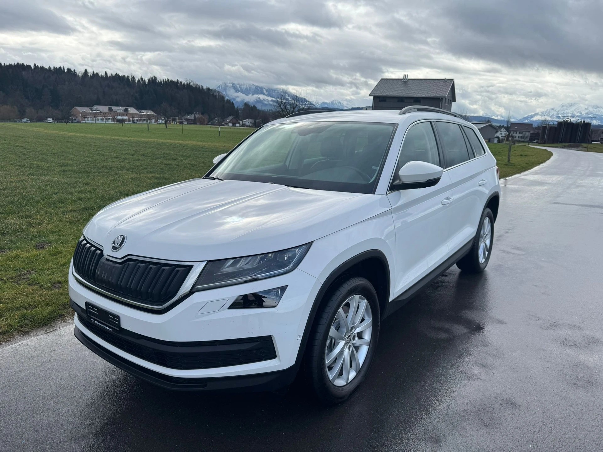 SKODA Kodiaq 2.0 TDI SCR Style 4x4 DSG mit Anhängerkupplung-image-0