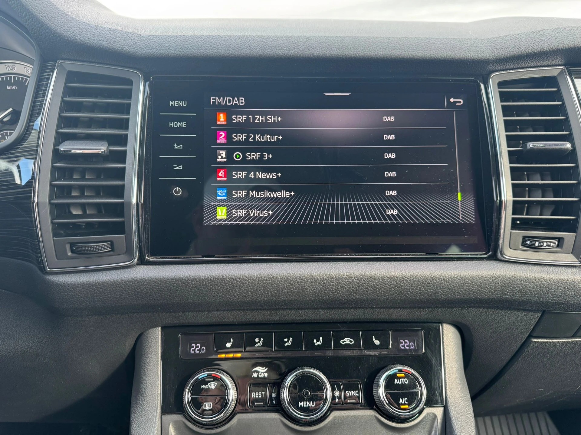 SKODA Kodiaq 2.0 TDI SCR Style 4x4 DSG mit Anhängerkupplung-image-12