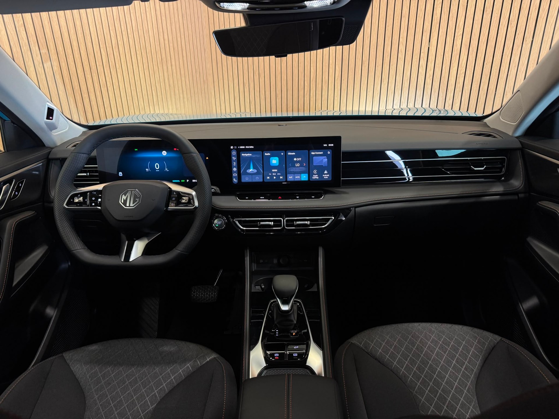 MG HS 1.5 T PHEV Comfort-image-7