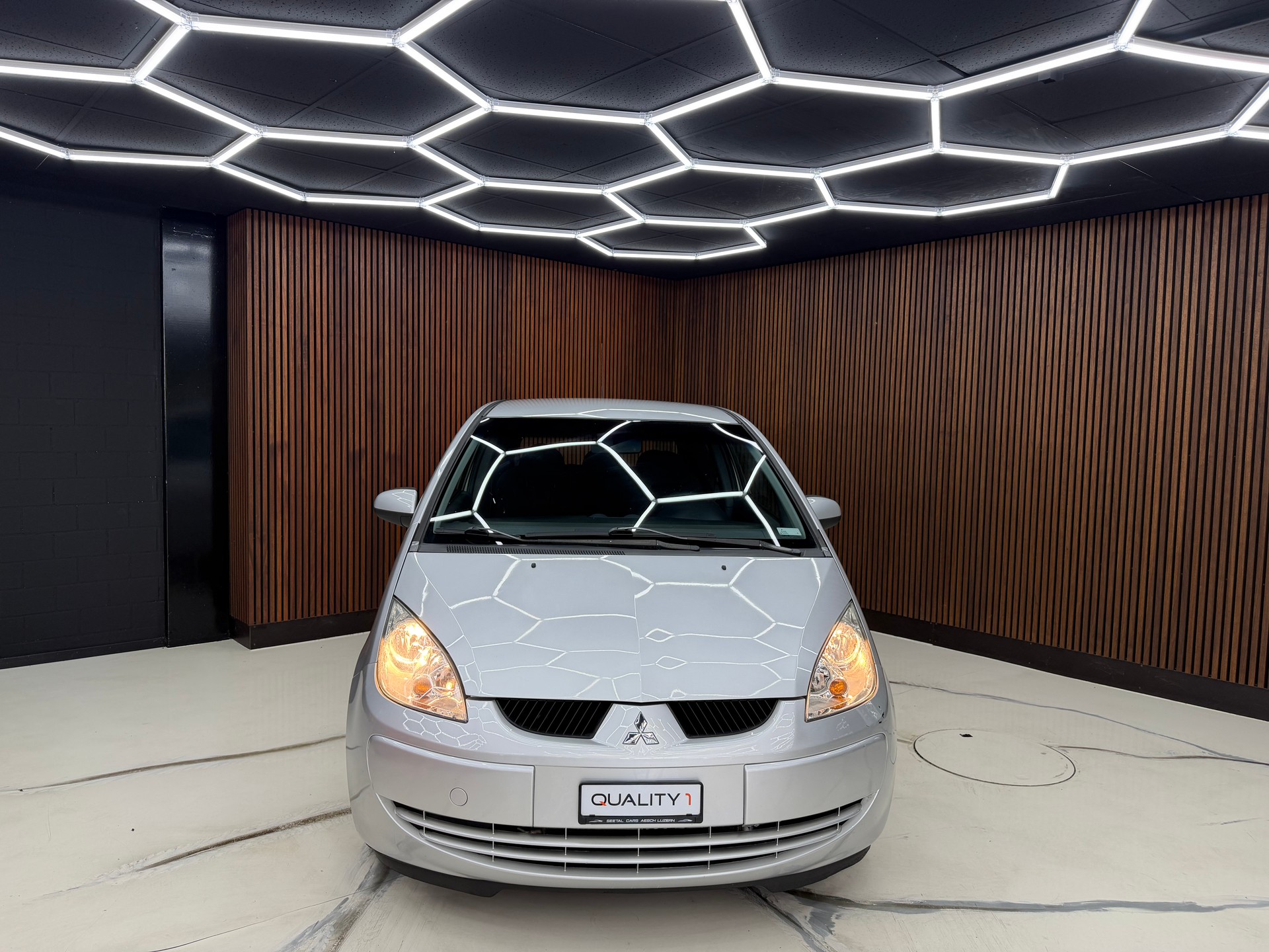 MITSUBISHI Colt 1.3 16V Invite-image-1