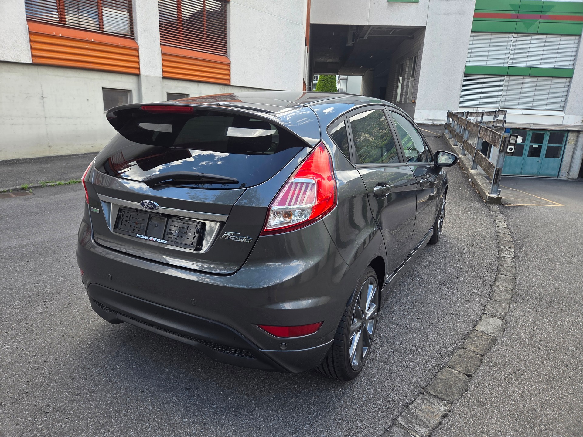 FORD Fiesta 1.0 SCTi ST Line PowerShift-image-2