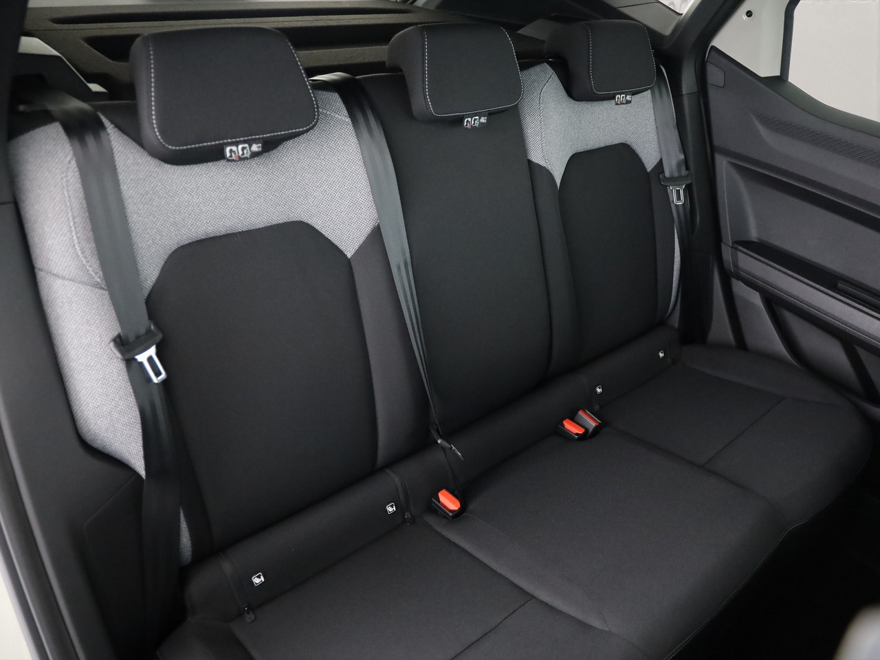 DACIA Duster 1.8 Hybrid Journey-image-7