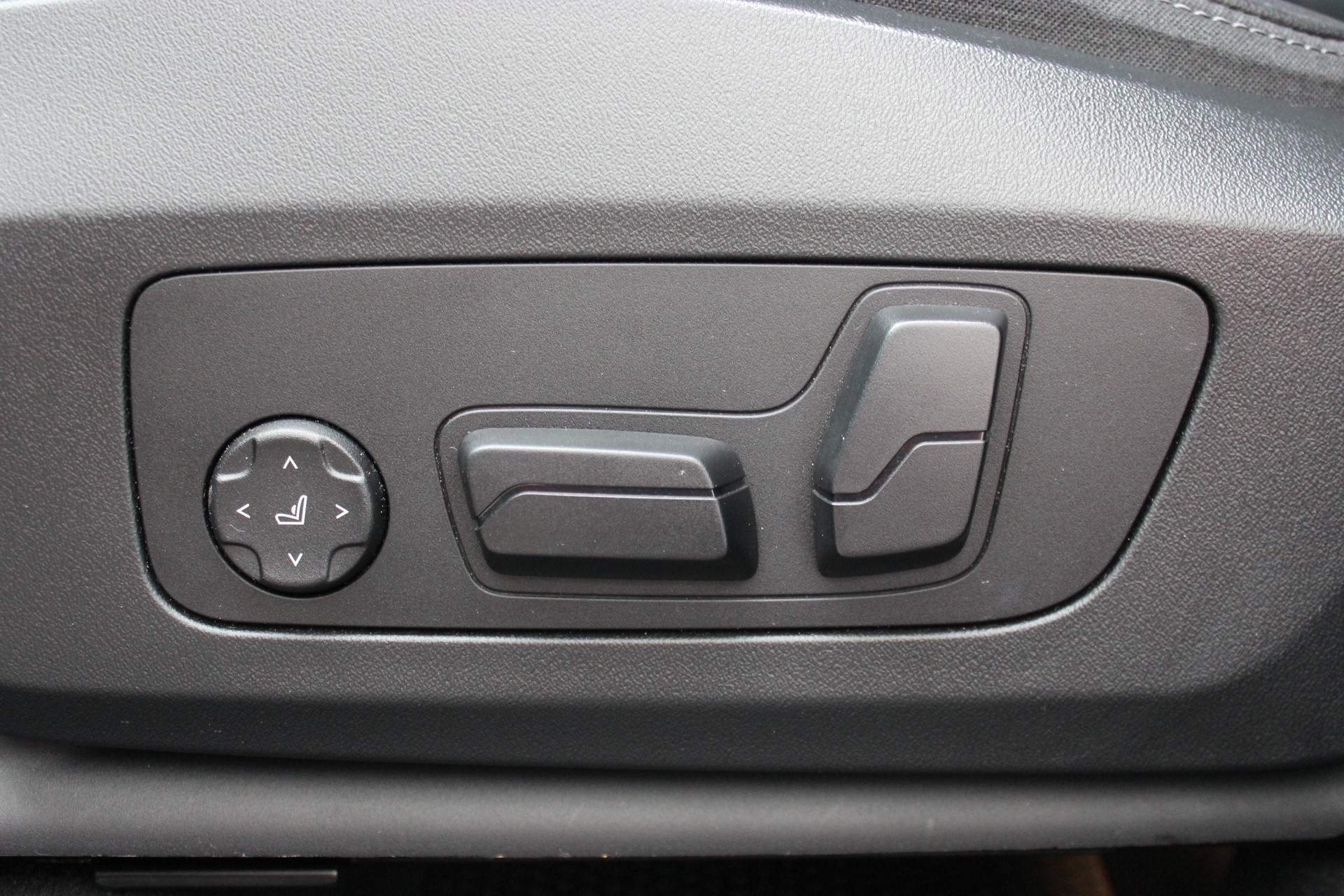 BMW X1 xDrive 20d 48V M Sport-image-21
