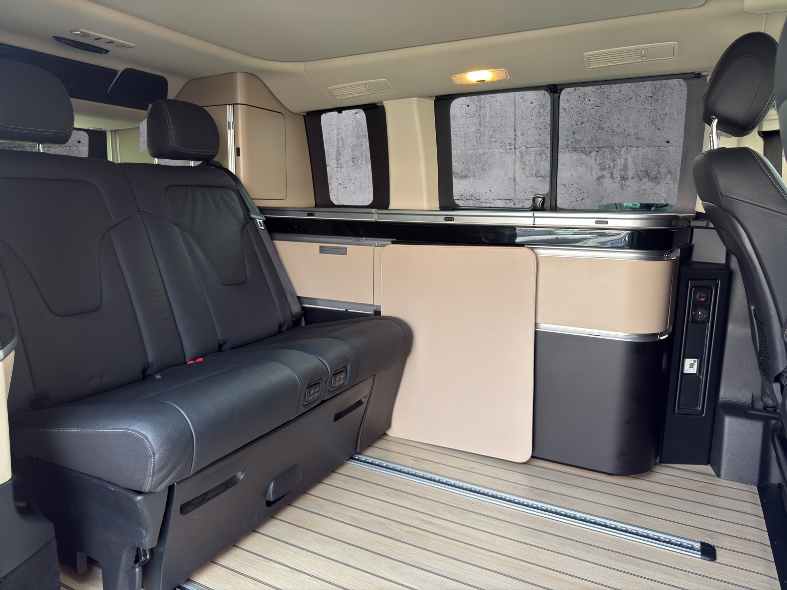 MERCEDES-BENZ Marco Polo 300 d 4M Automat *CH-Fahrzeug / Gratisservice*-image-8