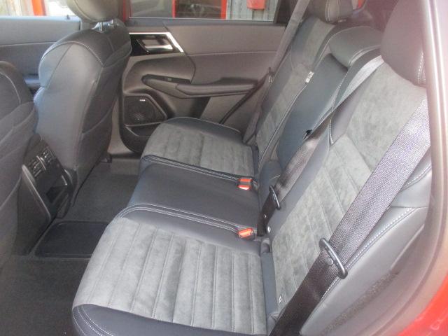 MITSUBISHI Outlander 2.4 PHEV Intense 4x4-image-13