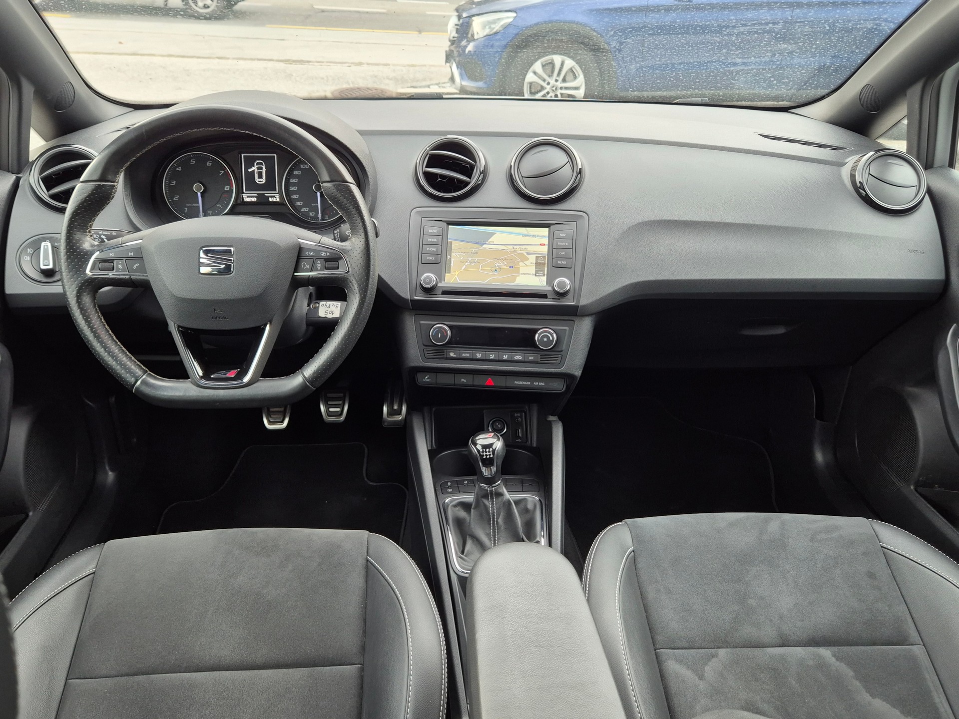 SEAT Ibiza SC 1.8 TSI Cupra-image-11