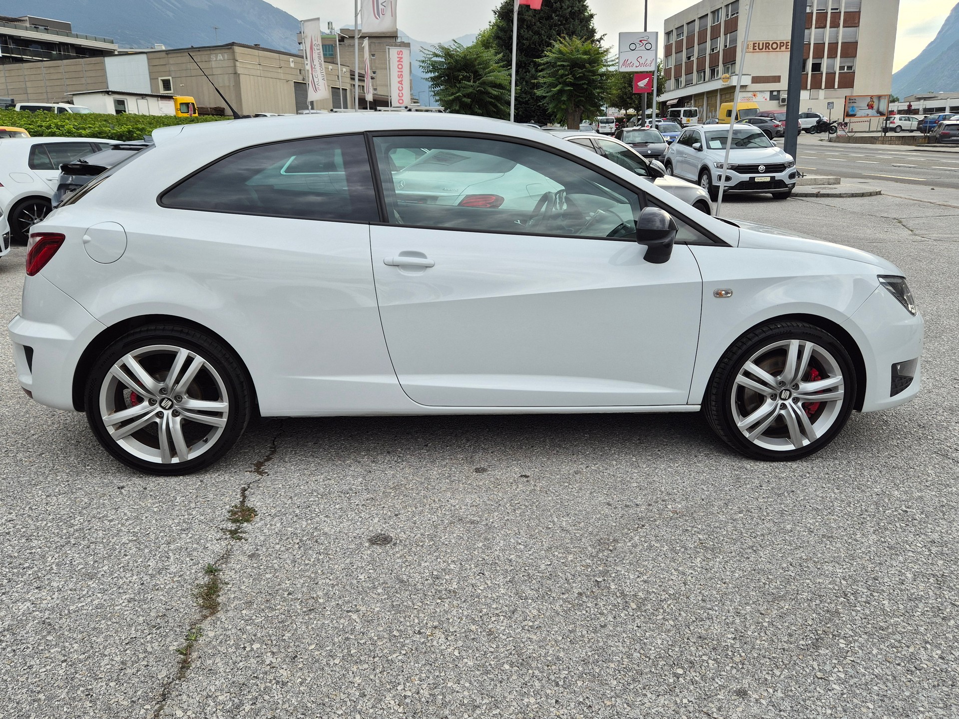 SEAT Ibiza SC 1.8 TSI Cupra-image-9