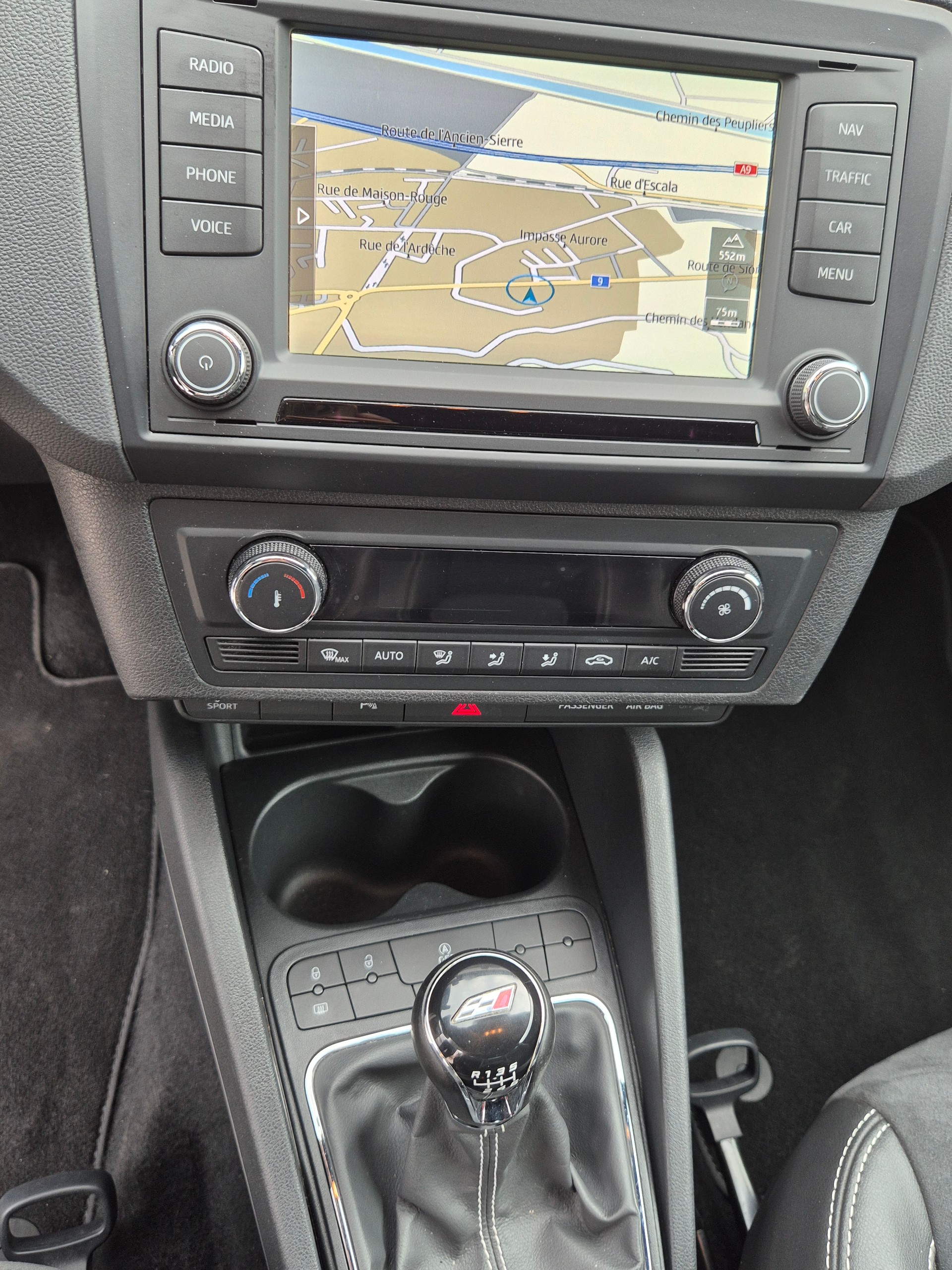 SEAT Ibiza SC 1.8 TSI Cupra-image-15