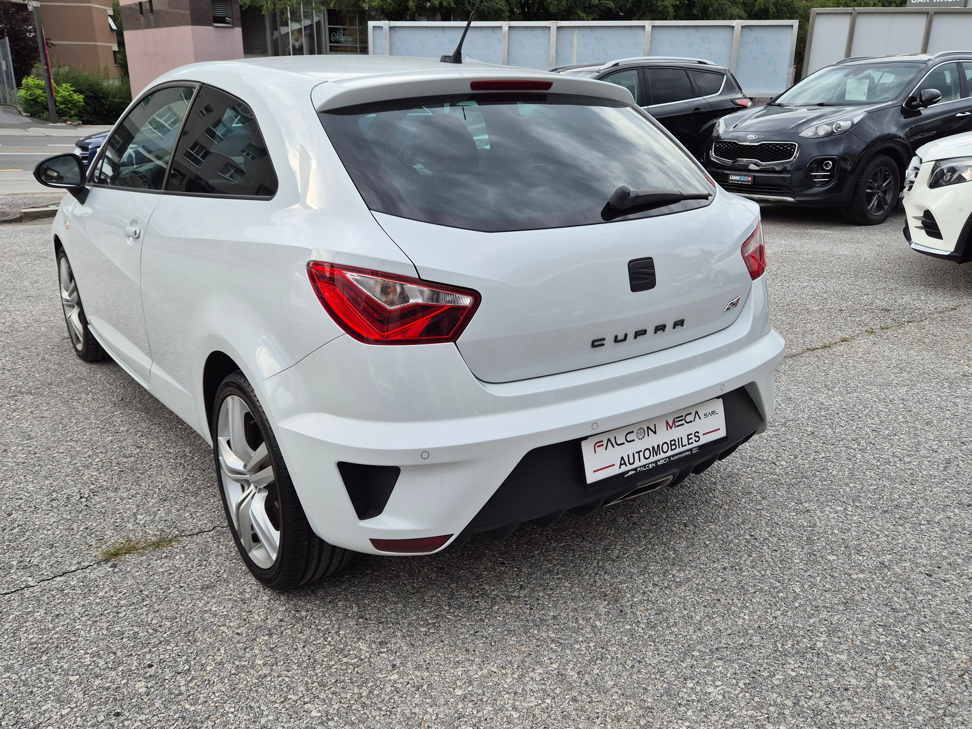 SEAT Ibiza SC 1.8 TSI Cupra-image-6