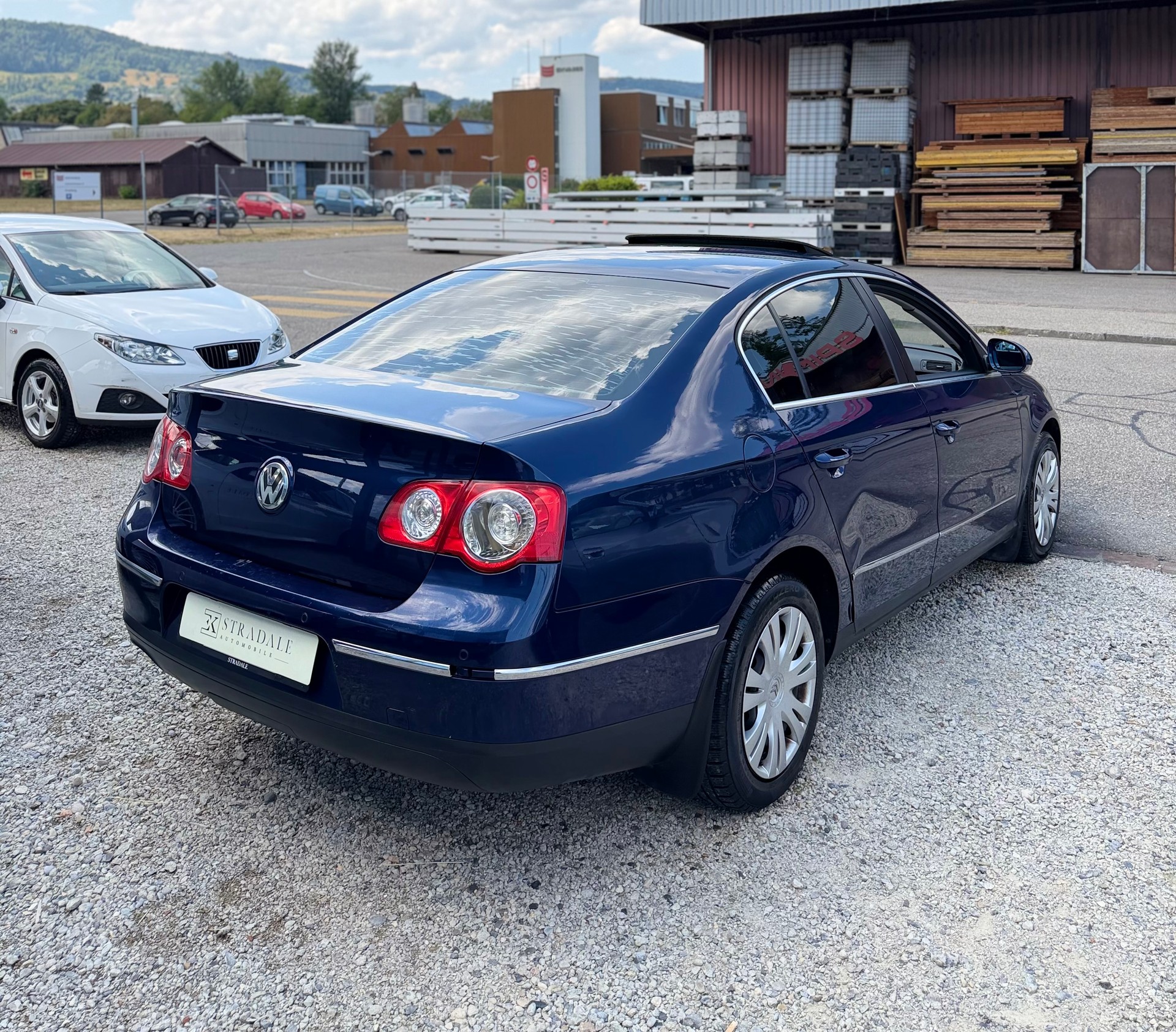 VW Passat 2.0 TDI Highline **AB MFK**-image-5