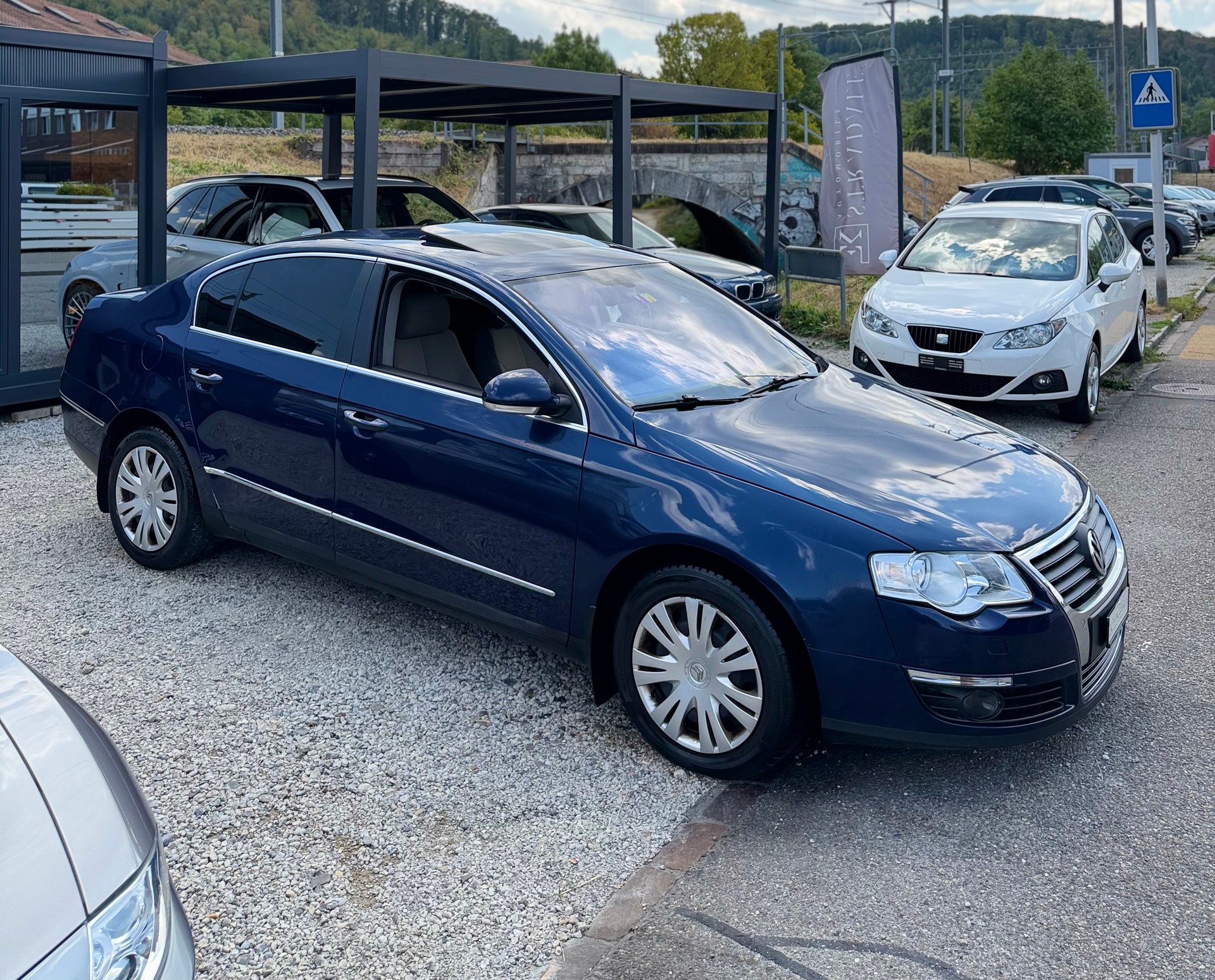 VW Passat 2.0 TDI Highline **AB MFK**-image-3