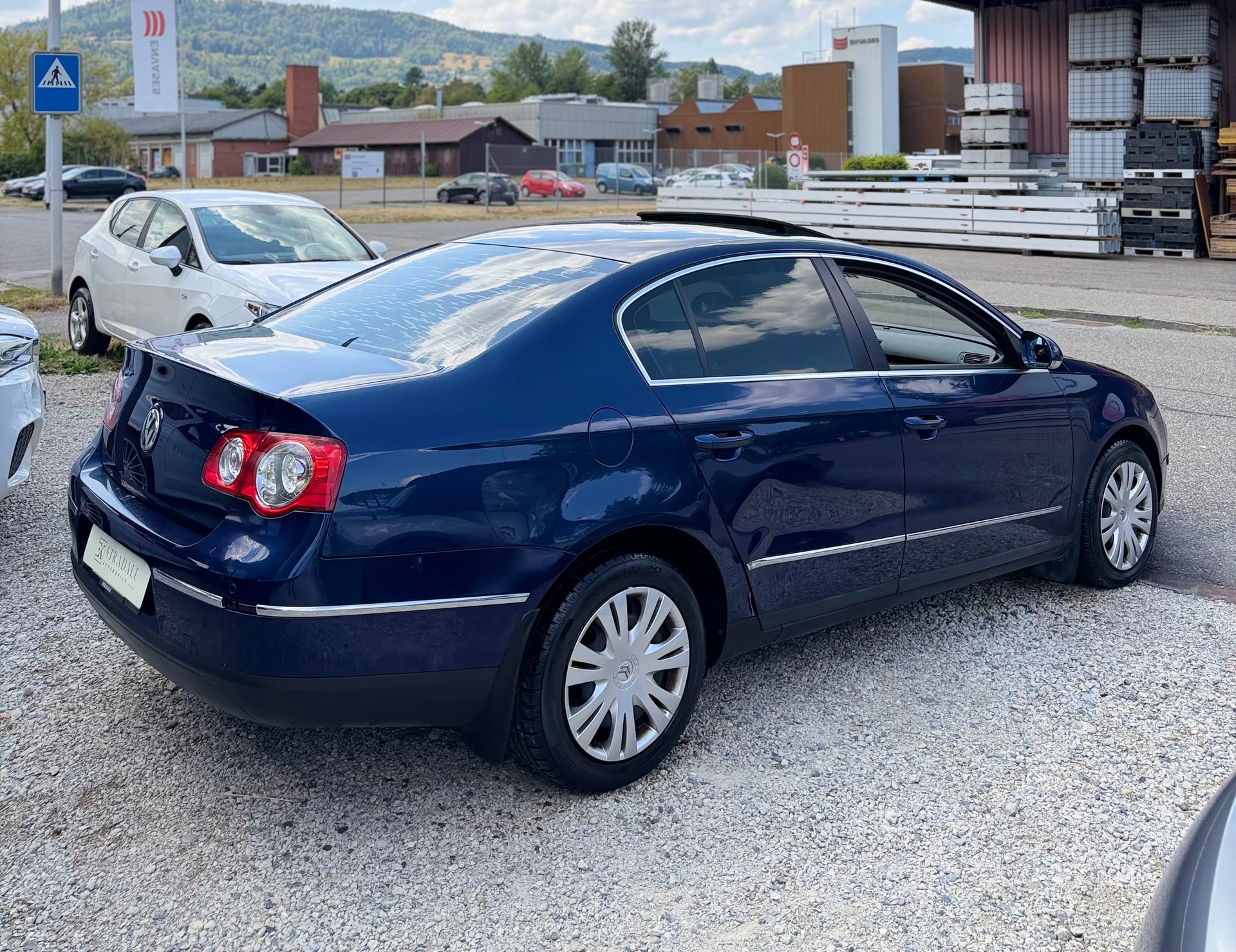 VW Passat 2.0 TDI Highline **AB MFK**-image-4