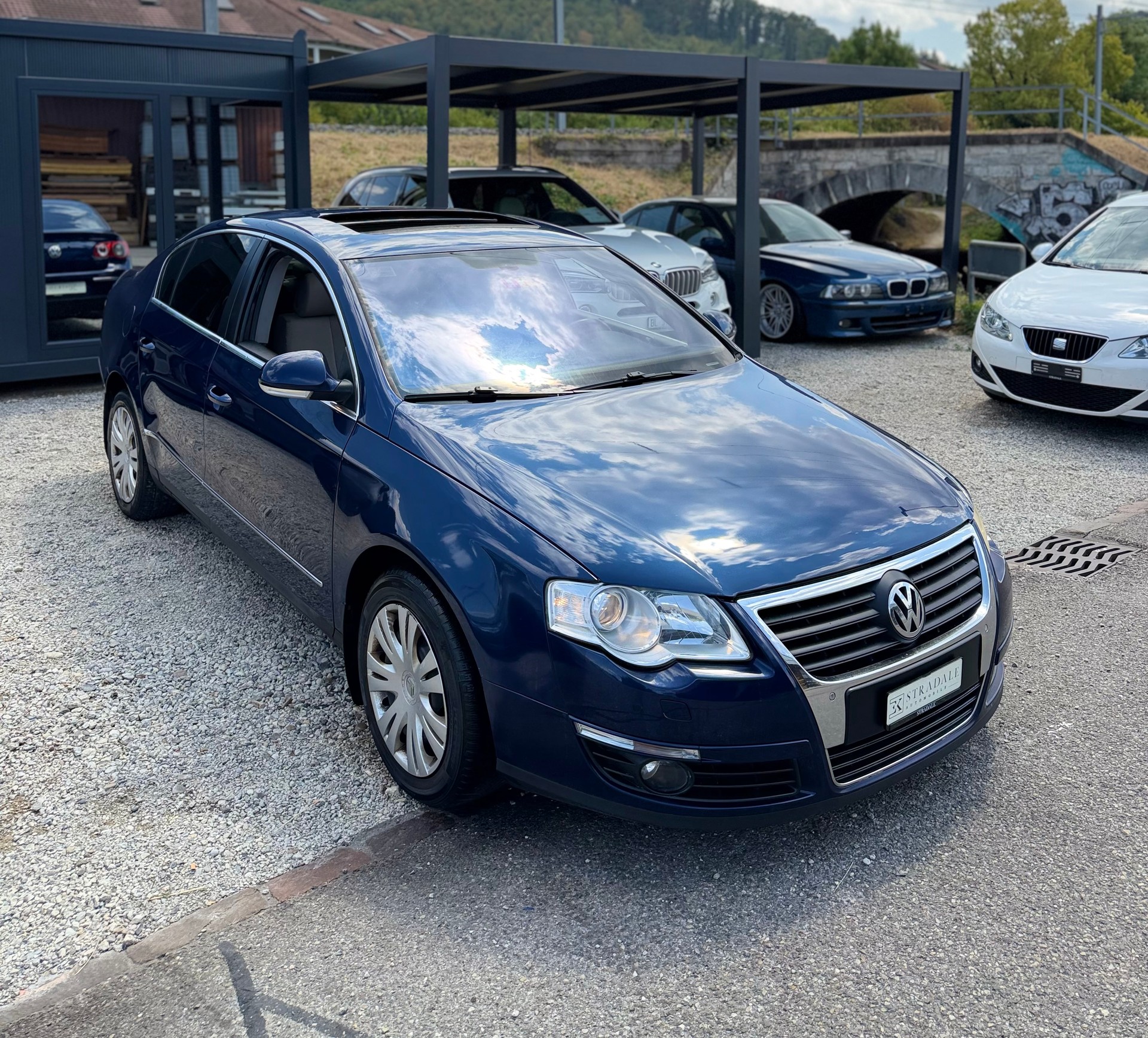 VW Passat 2.0 TDI Highline **AB MFK**-image-1