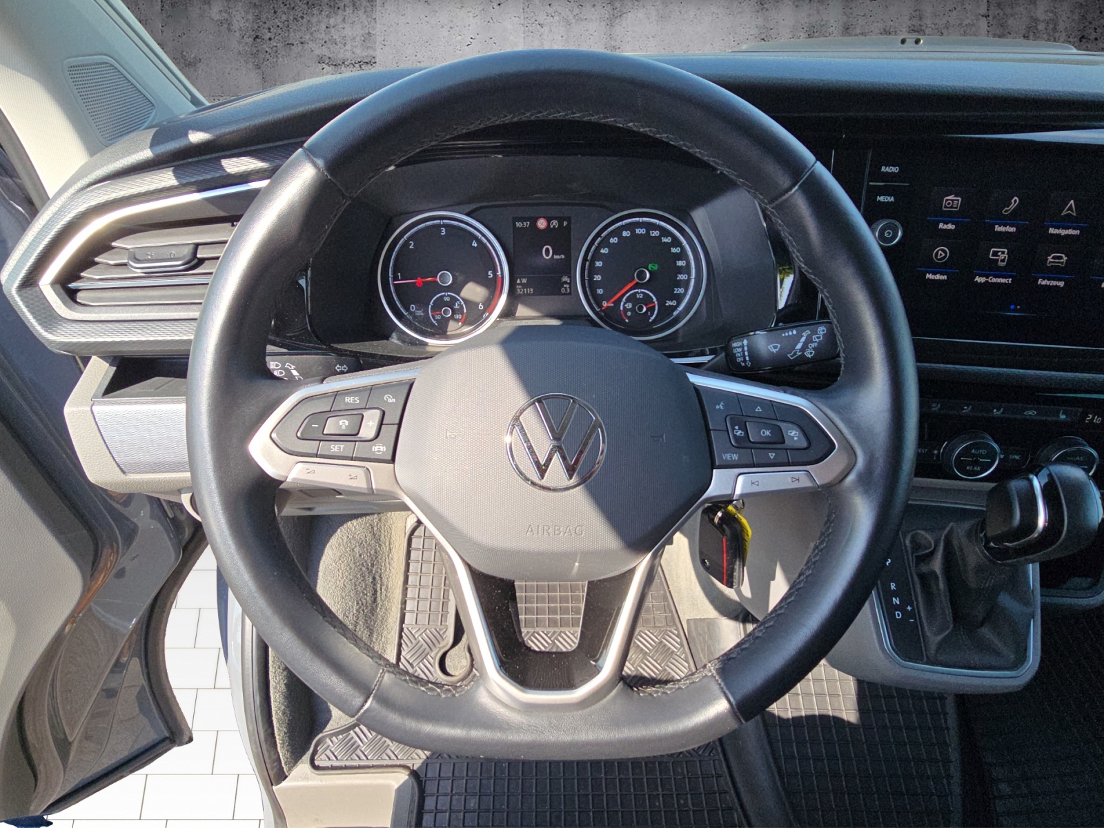 VW T6.1 California 2.0 Bi-TDI Ocean DSG-image-5