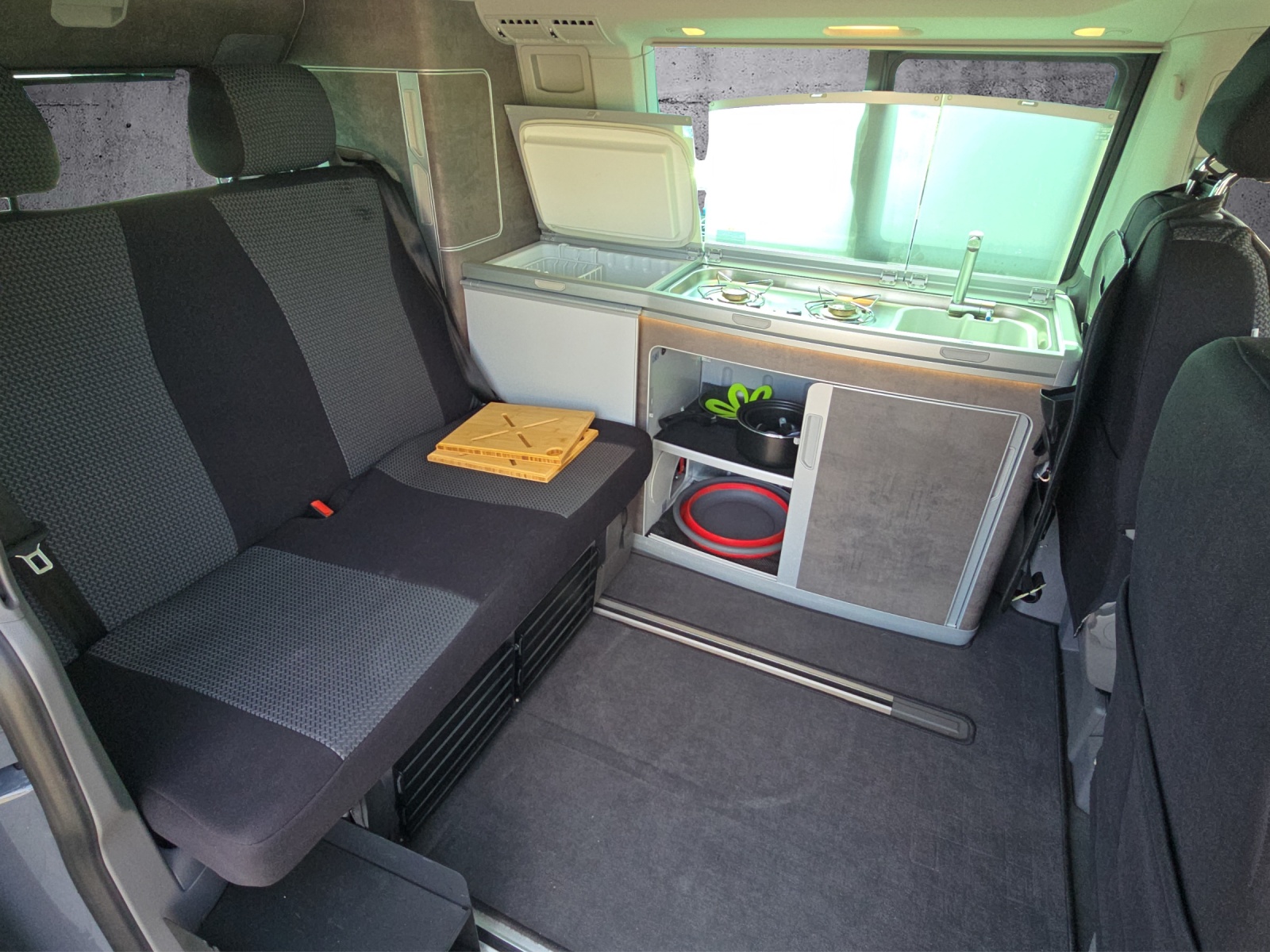 VW T6.1 California 2.0 Bi-TDI Ocean DSG-image-9