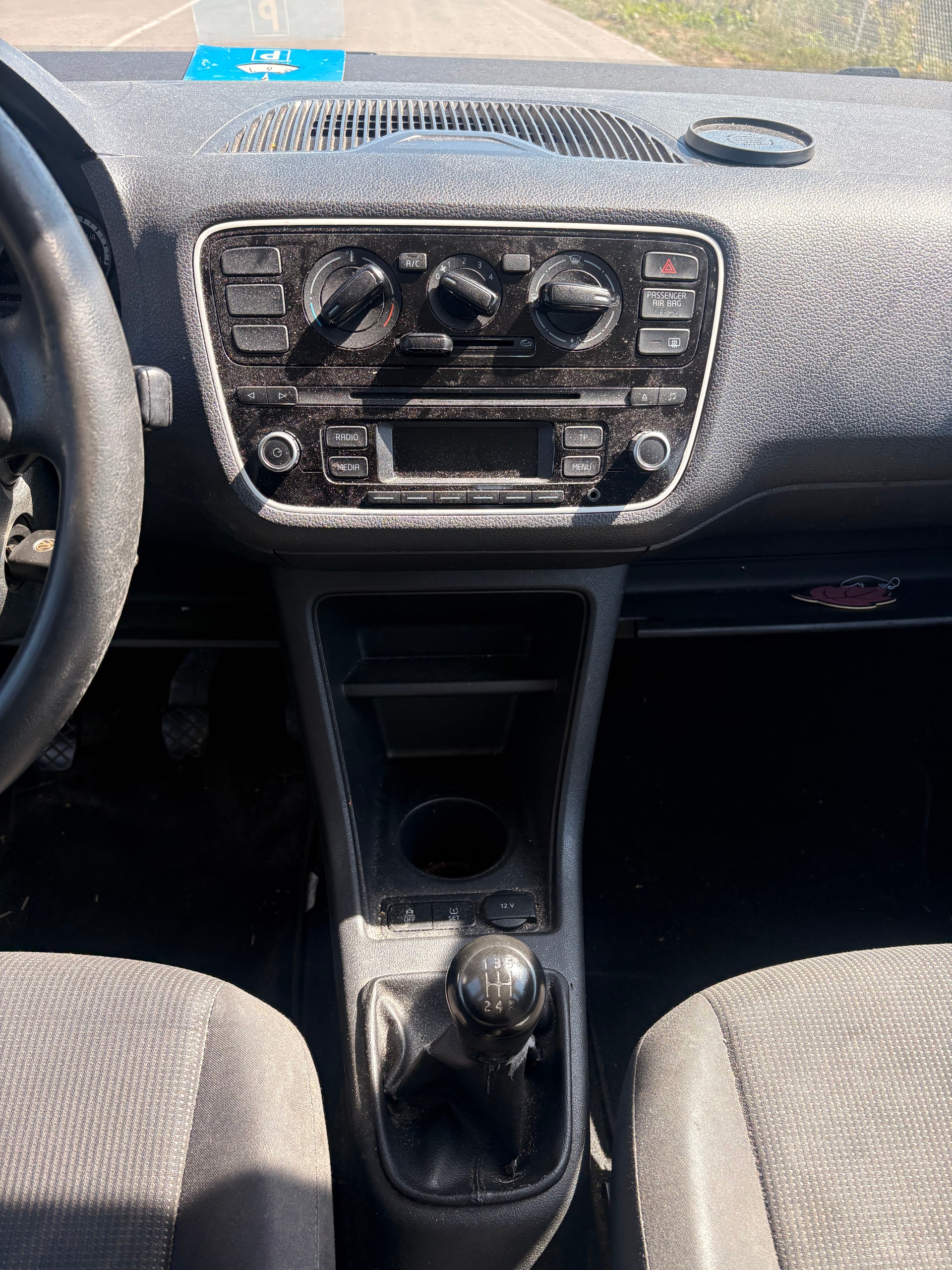 VW Up 1.0 swiss up-image-7