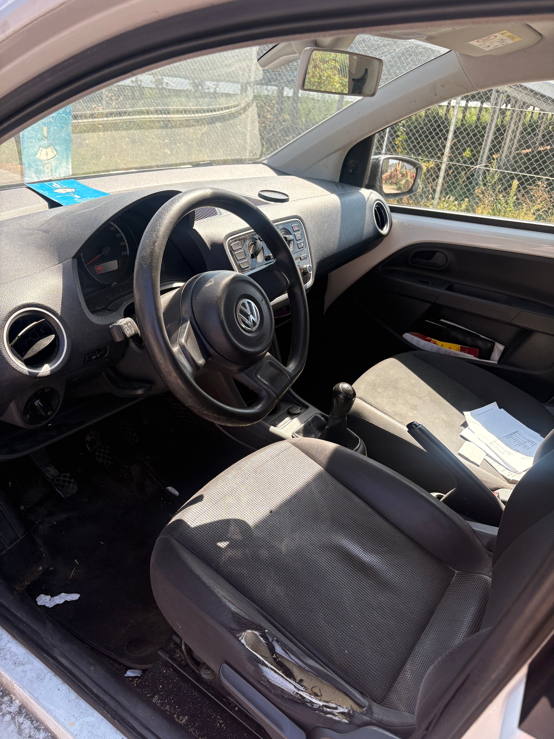 VW Up 1.0 swiss up-image-8